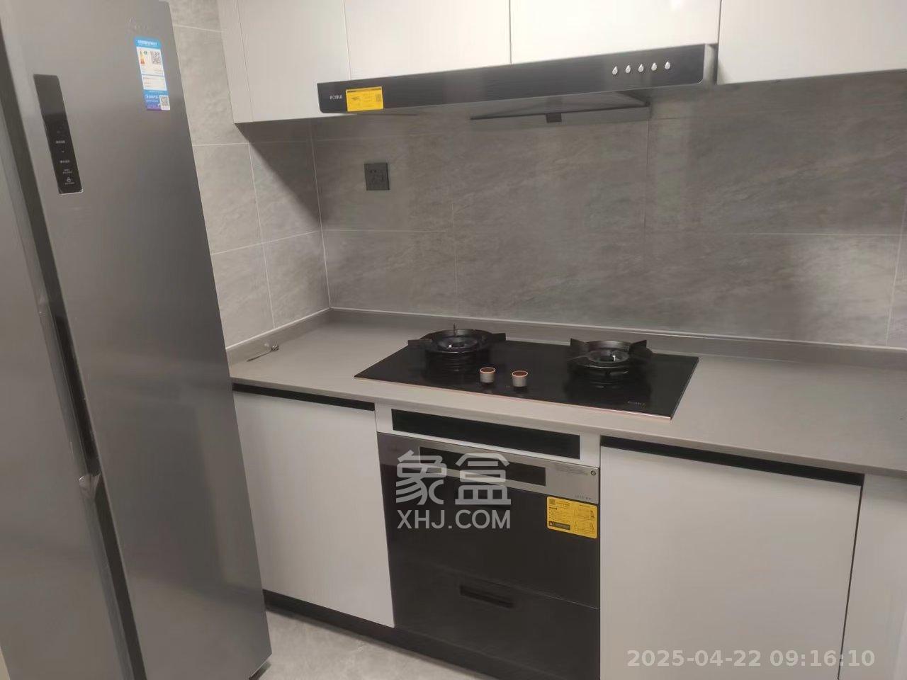万科金色梦想D区  4室2厅2卫   3800.00元/月室内图