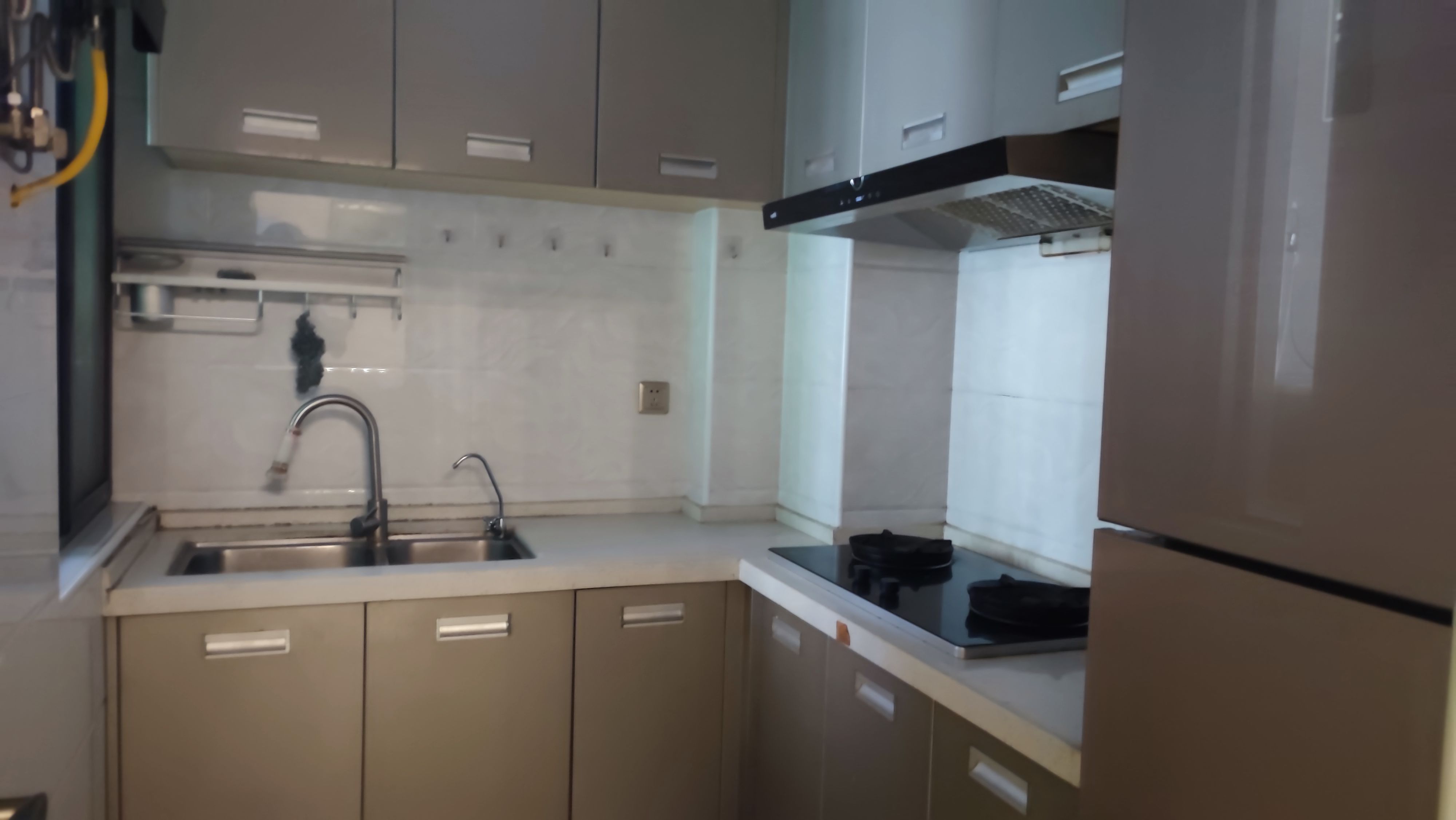 银源春天 2室2厅1卫 1800.0元/月 银源春天 2室2厅1卫 1800.0元/月室内图