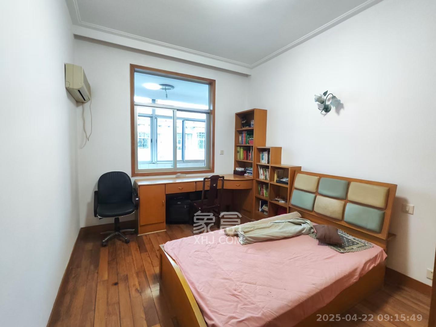 人社局小区一院  3室2厅2卫   1400.00元/月室内图