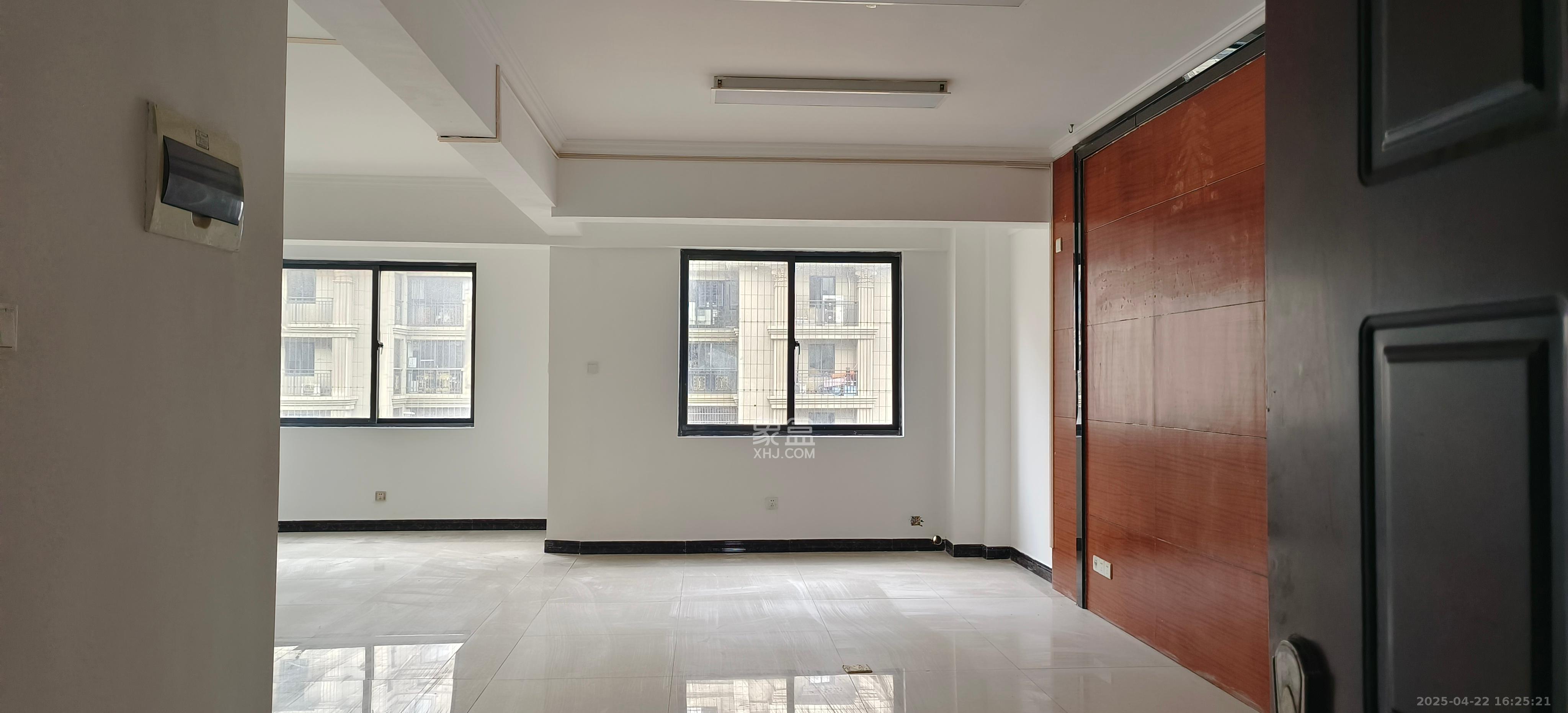 阳光锦城  1室1厅1卫    1600.0元/月室内图