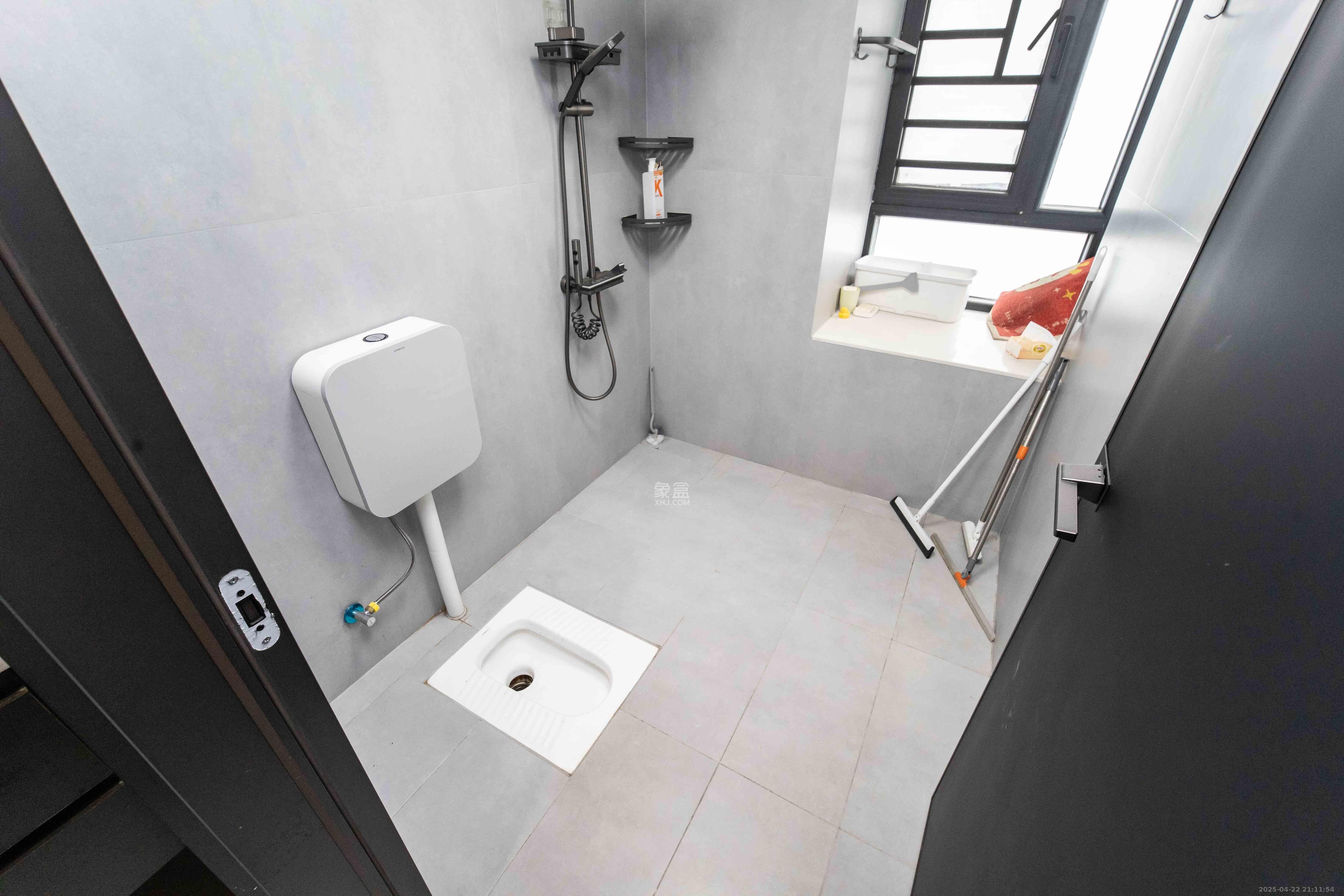 德奥悦东方 4室2厅2卫 200.0万 德奥悦东方 4室2厅2卫 200.0万卫生间