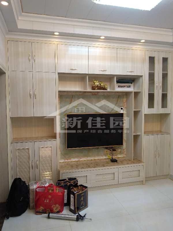 丽景天下一期  3室2厅1卫   1600.00元/月室内图