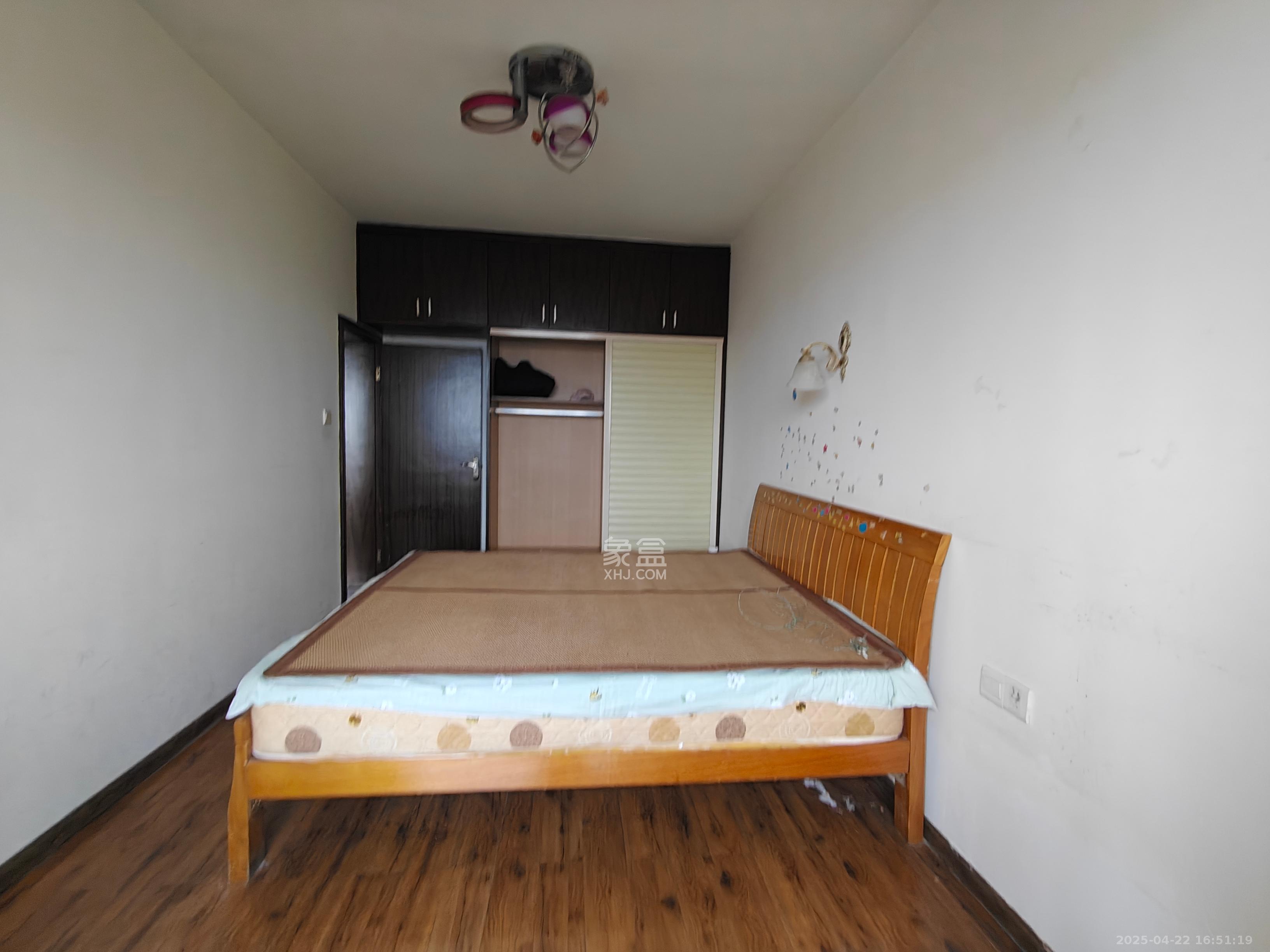 上河国际B座  2室2厅1卫   2200.00元/月室内图