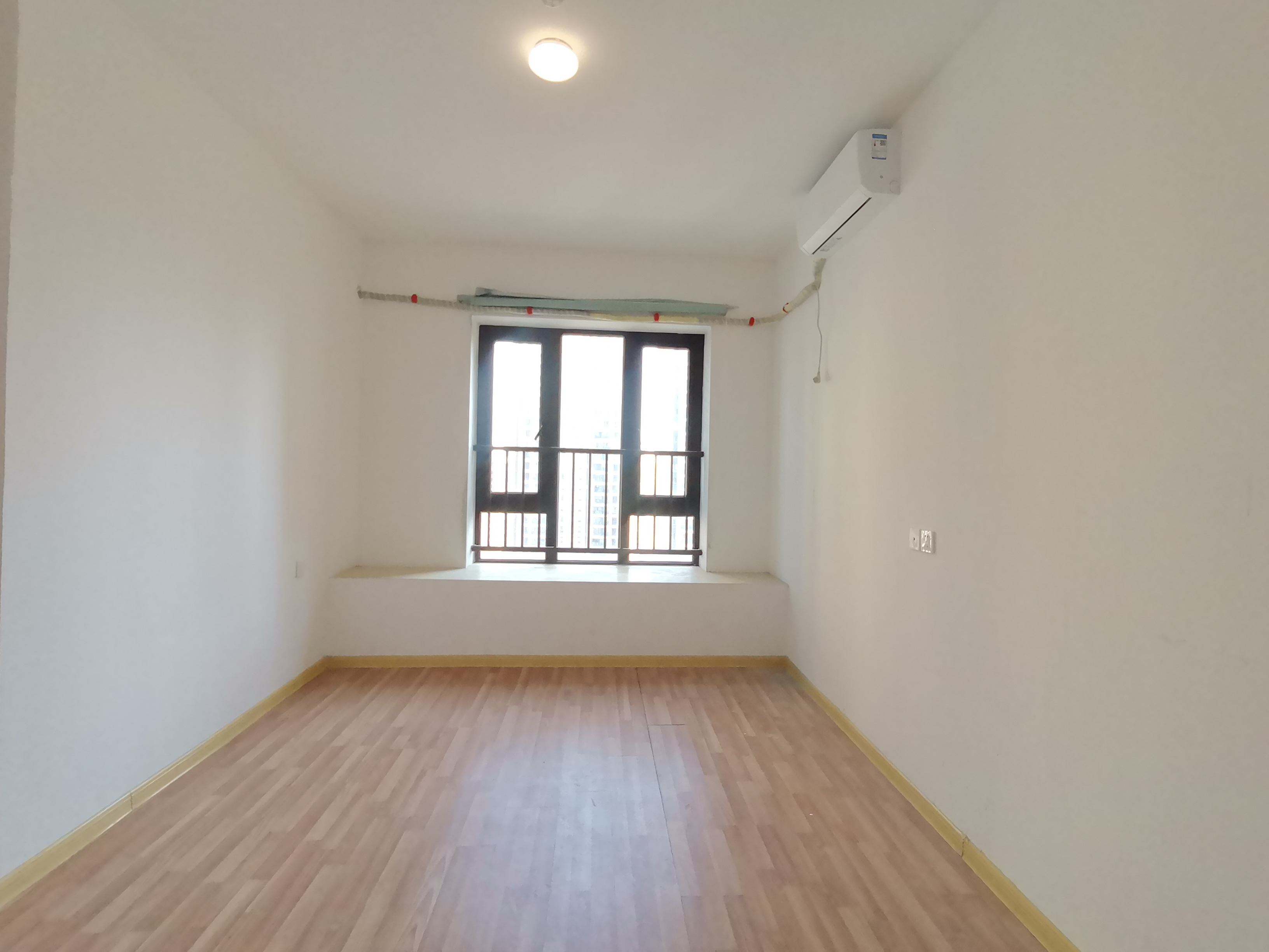 融创海口一号 4室2厅3卫 4000.0元/月 融创海口一号 4室2厅3卫 4000.0元/月室内图