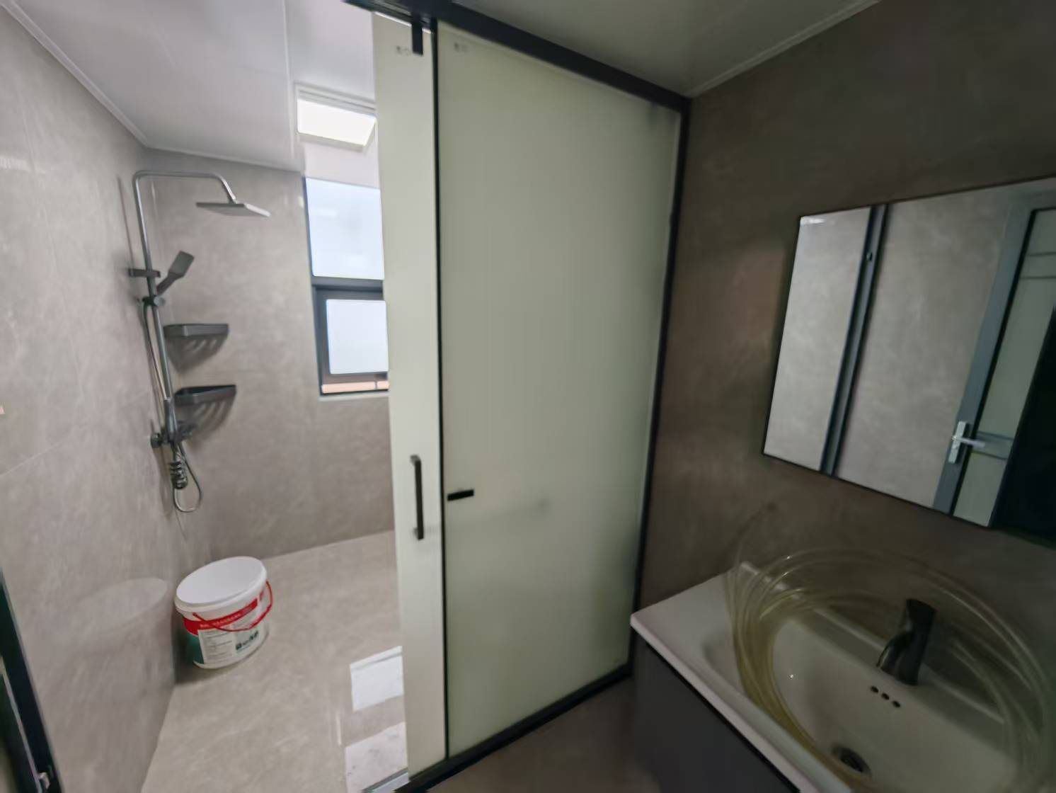 梓湖馨苑 3室2厅2卫 2300.0元/月 梓湖馨苑 3室2厅2卫 2300.0元/月室内图