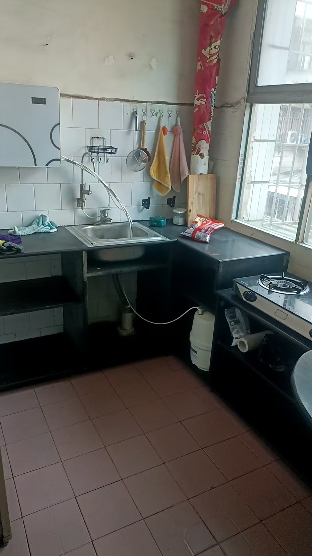 洞新市场  3室2厅2卫    23.8万 洞新市场  3室2厅2卫    23.8万客厅