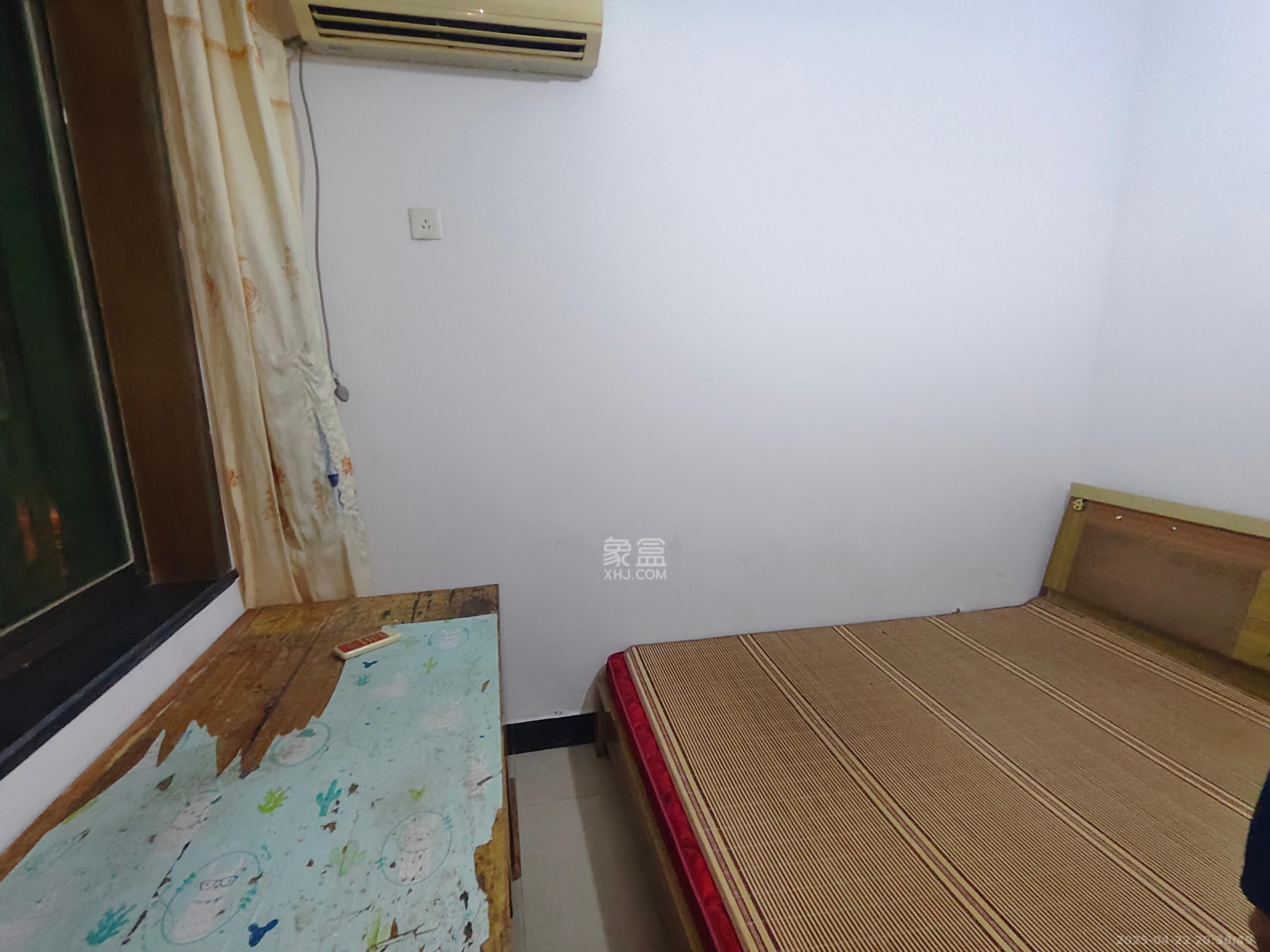 松雅安置小区 1室0厅0卫 450.0元/月 松雅安置小区 1室0厅0卫 450.0元/月室内图