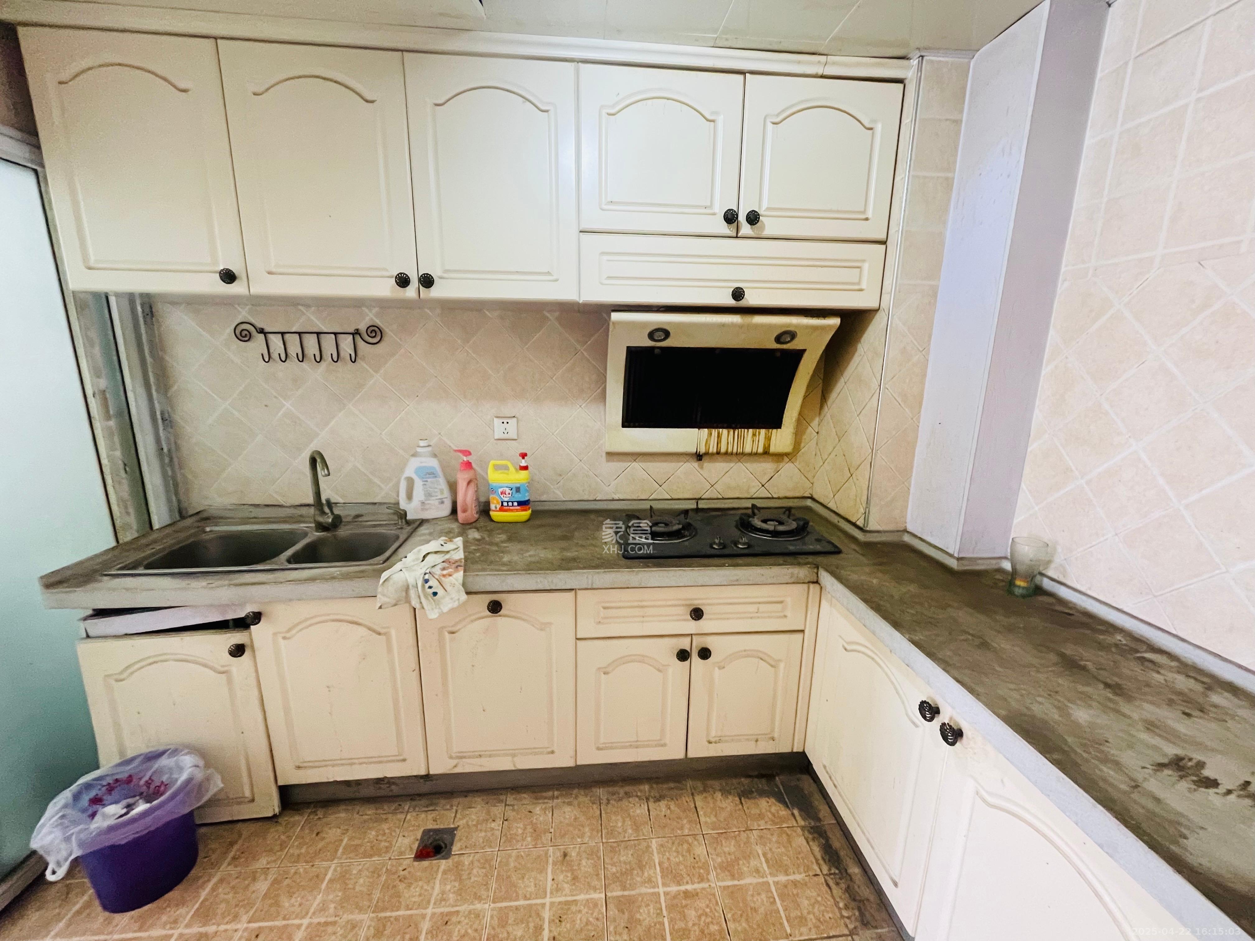 紫晶城 2室2厅1卫 1300.0元/月 紫晶城 2室2厅1卫 1300.0元/月室内图