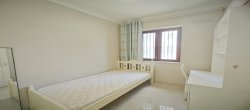 西溪里一期  3室2厅2卫   3300.00元/月