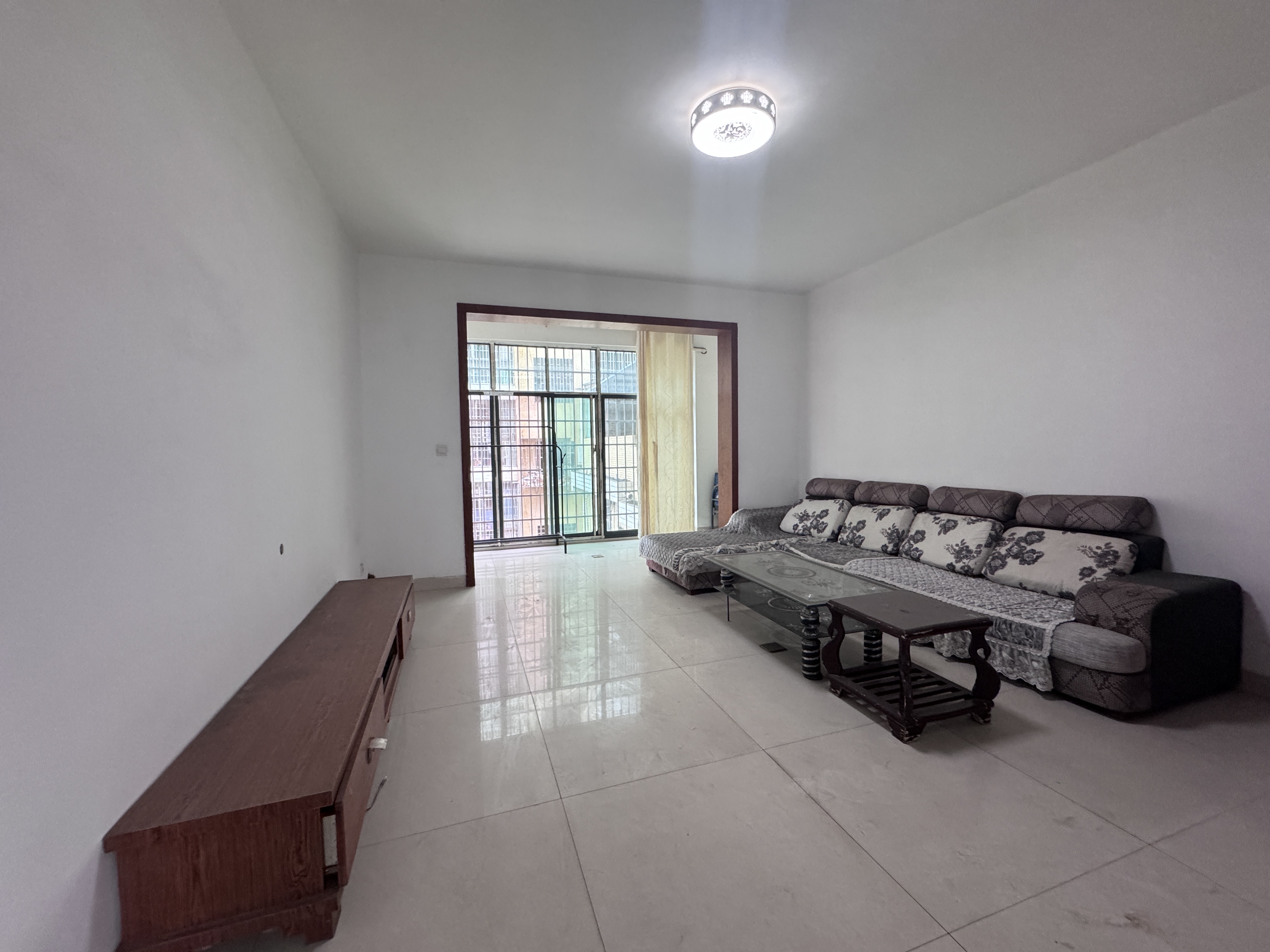 长湖小区 1室0厅0卫 1400.0元/月 长湖小区 1室0厅0卫 1400.0元/月室内图