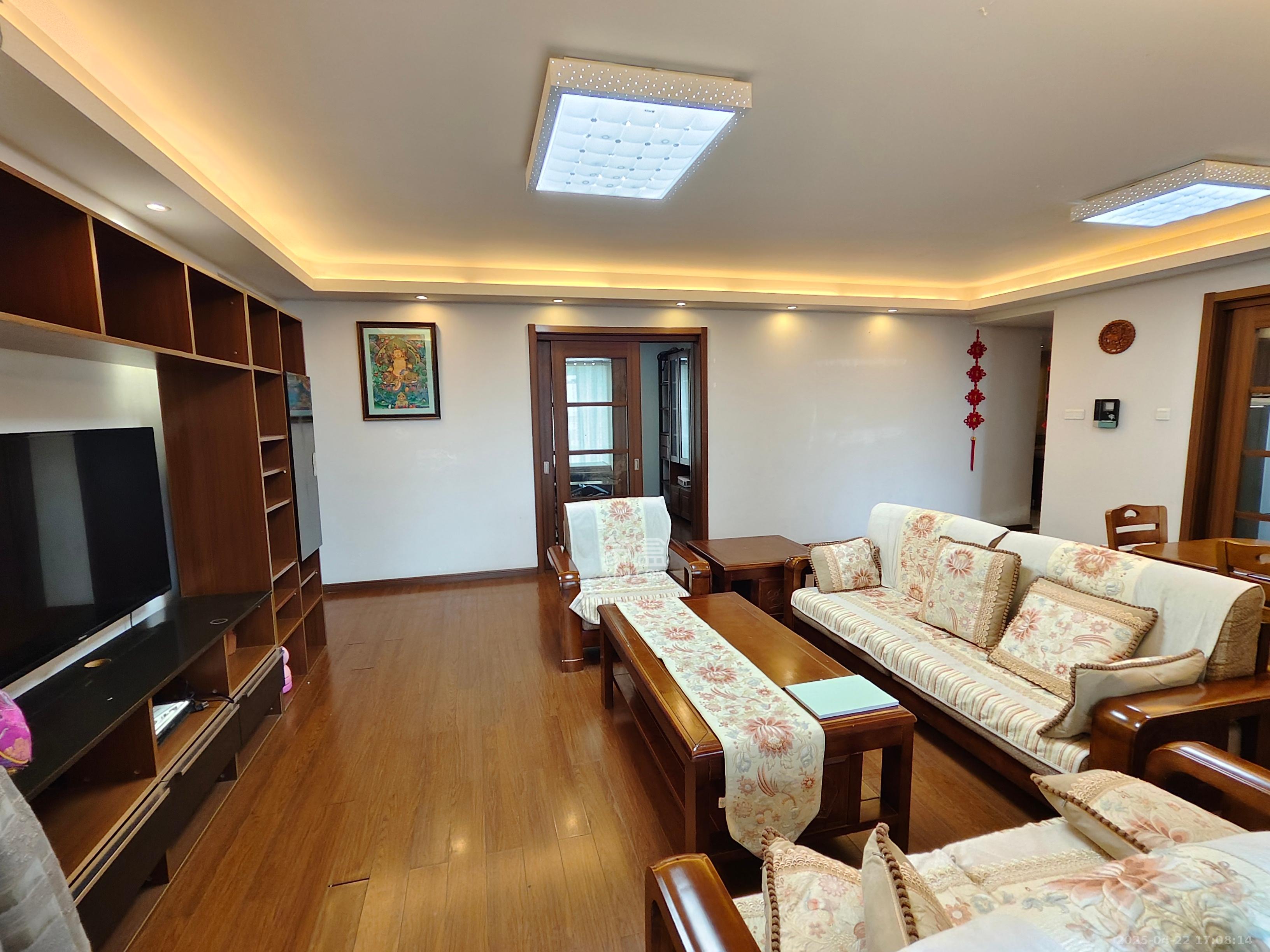 万科金域华府三四期  4室2厅2卫    3600.0元/月 万科金域华府三四期  4室2厅2卫    3600.0元/月室内图