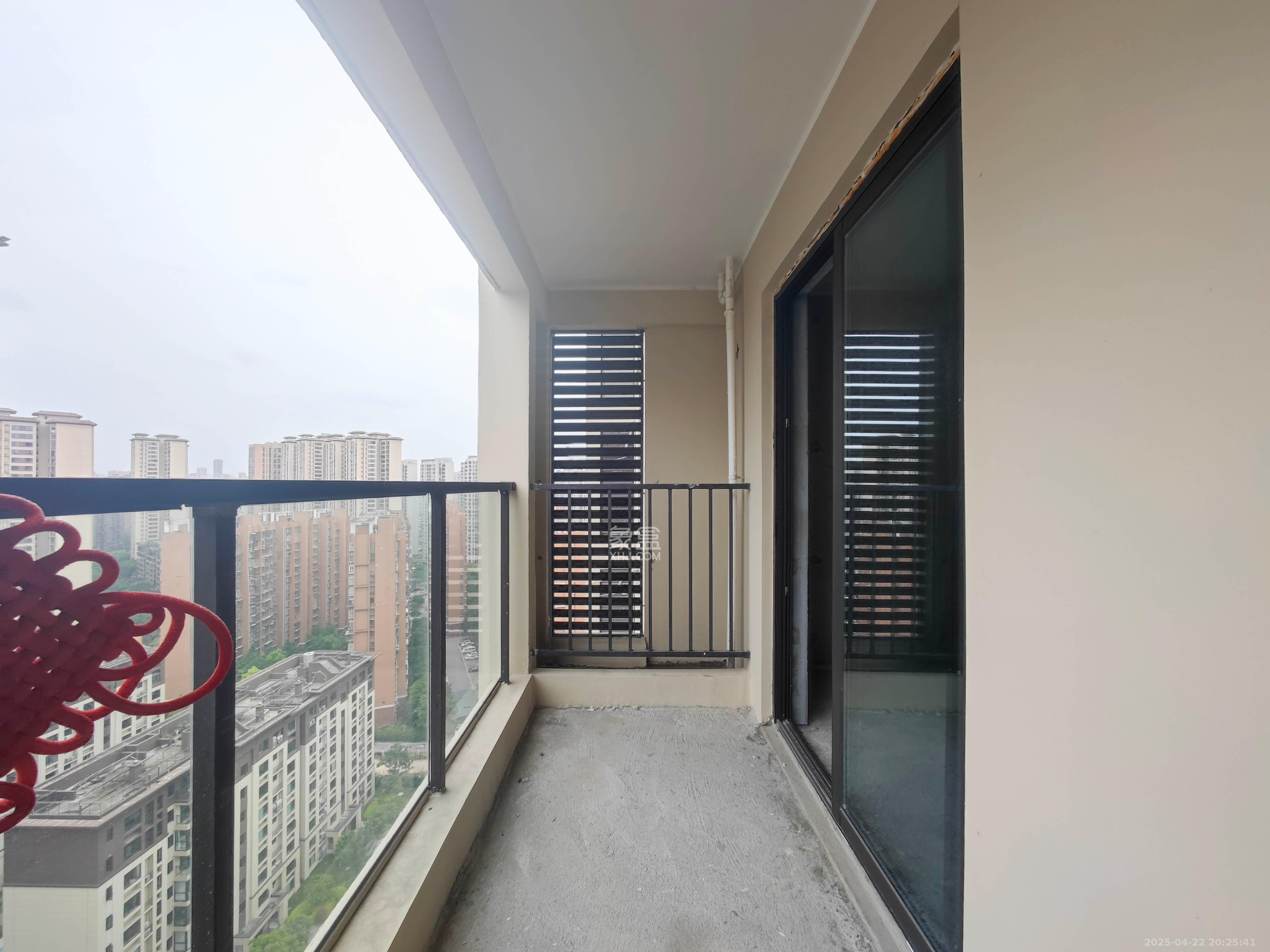 远洋红星天铂一期  1室0厅0卫    88.88万 远洋红星天铂一期  1室0厅0卫    88.88万阳台