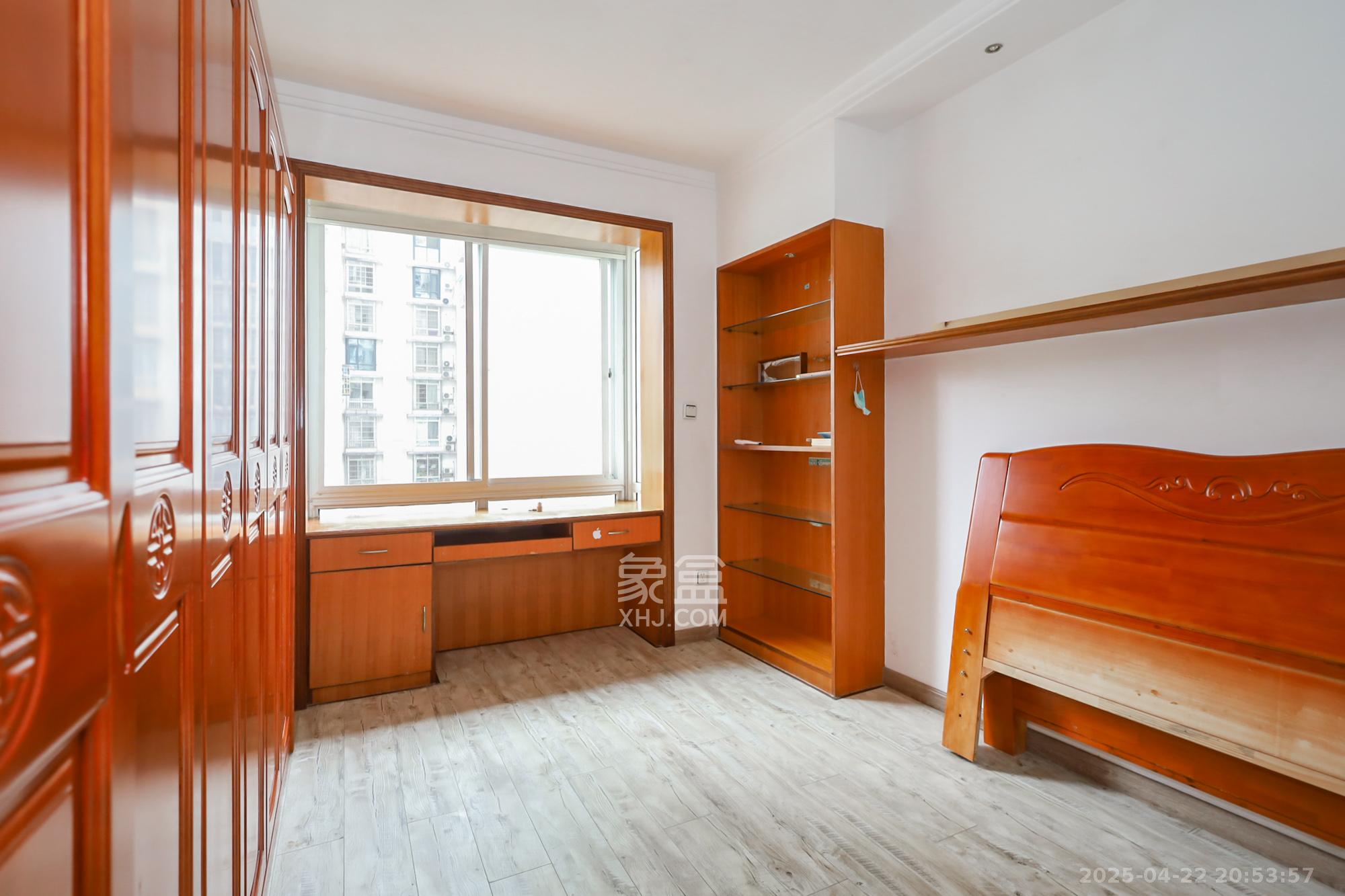 湘许嘉园 3室2厅2卫 95.0万 湘许嘉园 3室2厅2卫 95.0万卧室