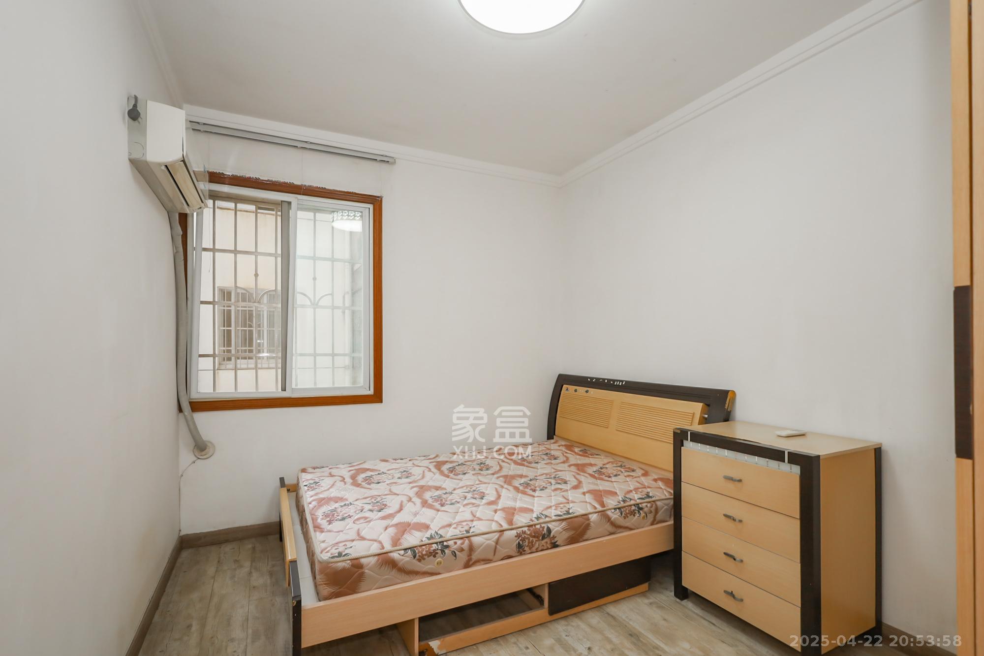 湘许嘉园 3室2厅2卫 95.0万 湘许嘉园 3室2厅2卫 95.0万卧室