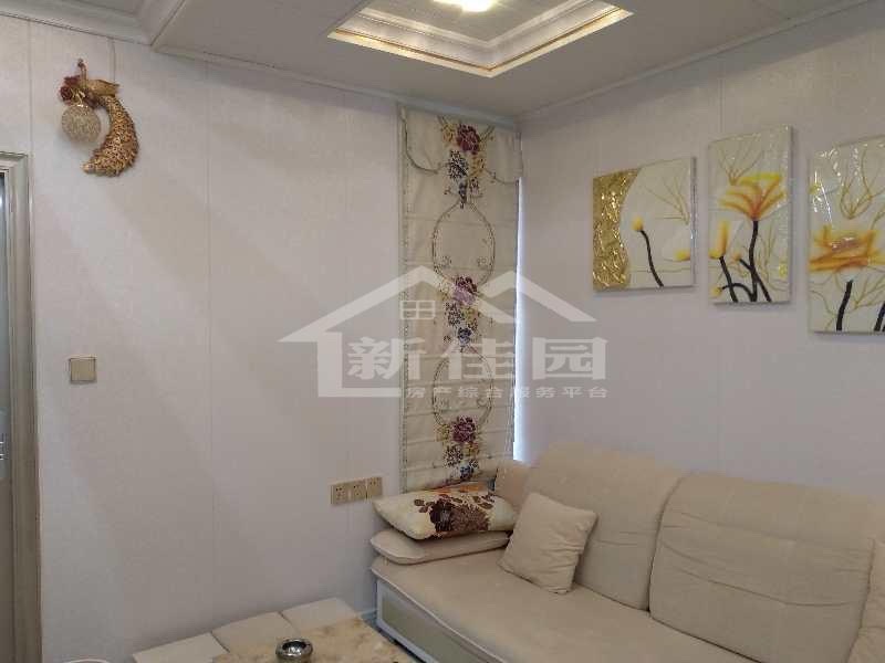 丽景天下一期  3室2厅1卫   1600.00元/月室内图