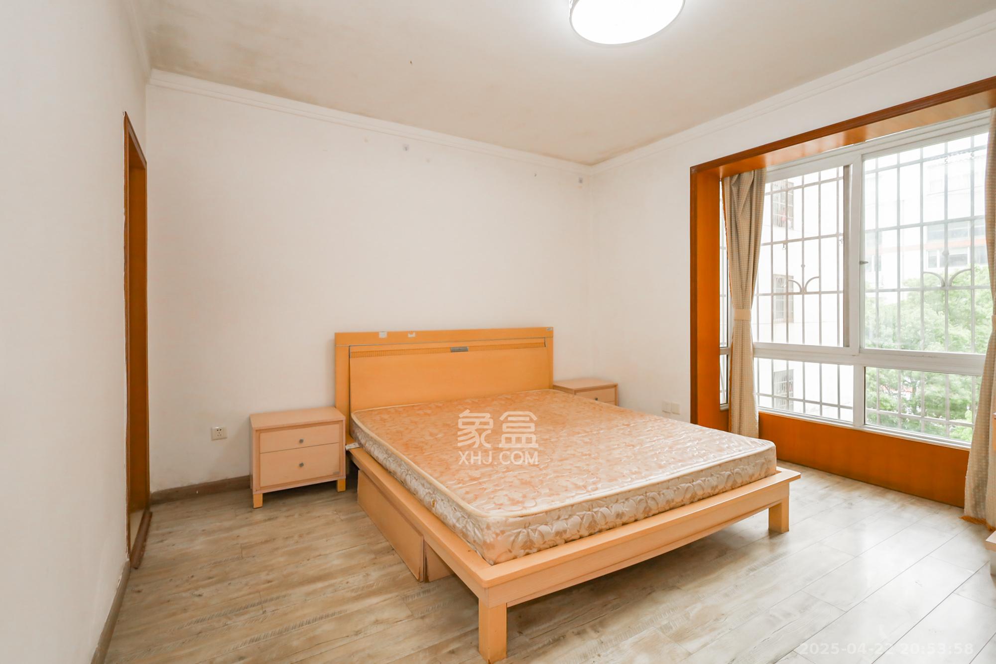 湘许嘉园 3室2厅2卫 95.0万 湘许嘉园 3室2厅2卫 95.0万卧室