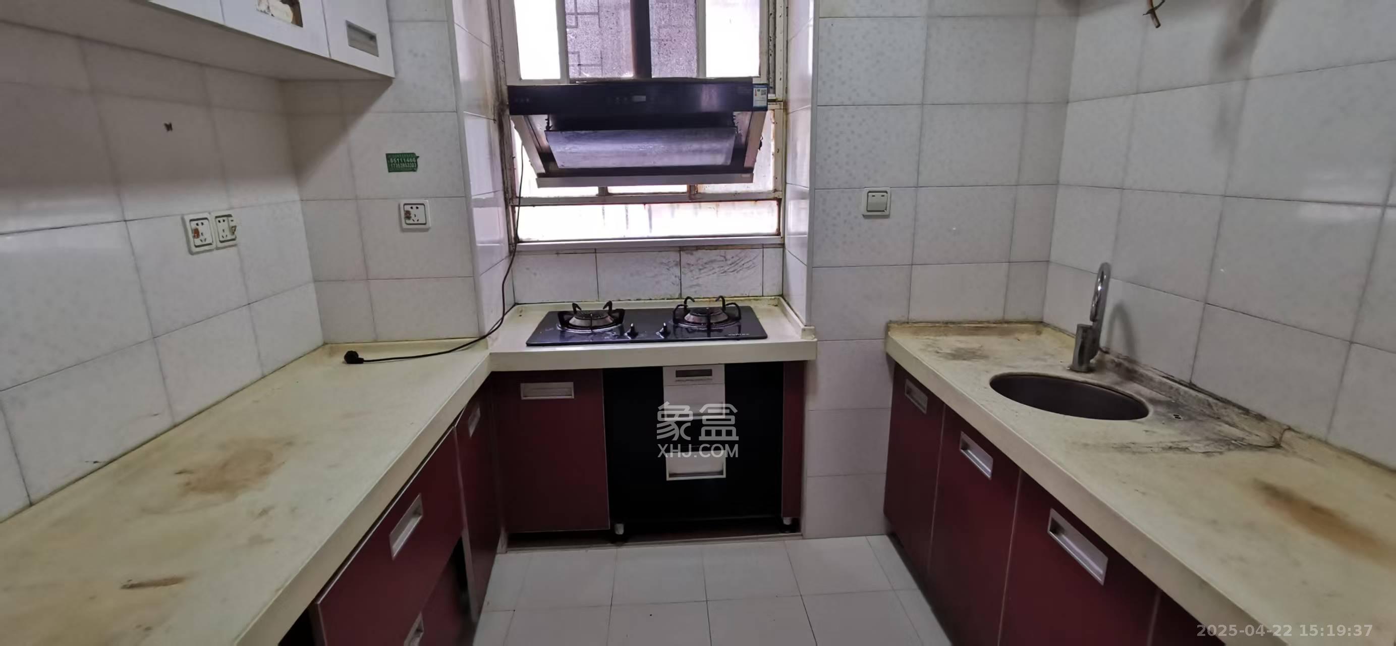 天心里散盘  3室1厅1卫    2400.0元/月 天心里散盘  3室1厅1卫    2400.0元/月室内图