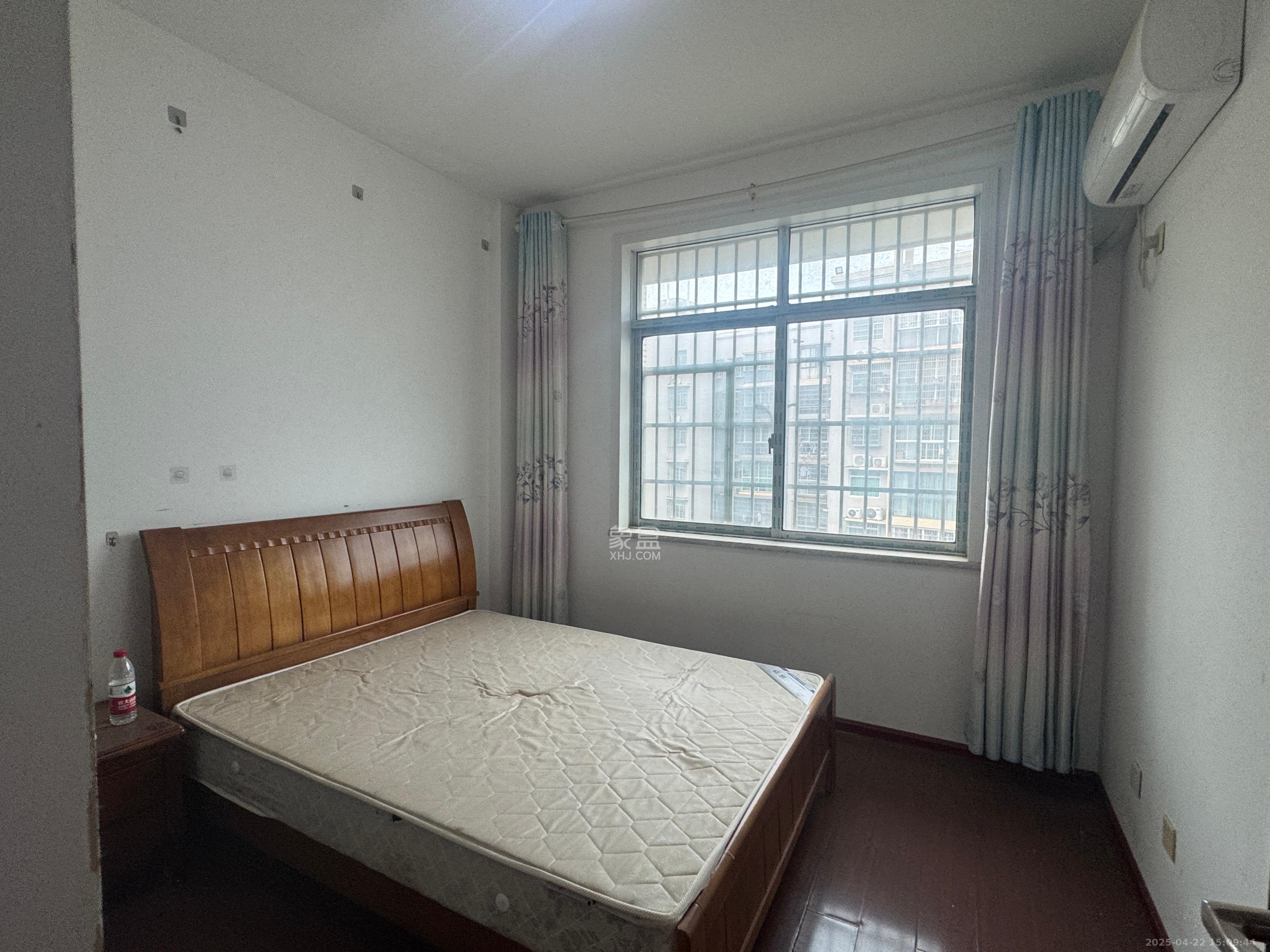 洞井二小区  1室0厅0卫    2000.0元/月 洞井二小区  1室0厅0卫    2000.0元/月室内图