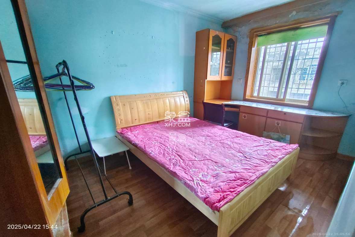 鸿基花园  3室2厅1卫    1250.0元/月 鸿基花园  3室2厅1卫    1250.0元/月室内图