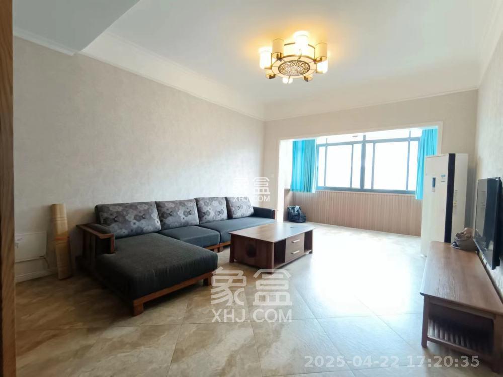 金侨中央花园  3室2厅2卫    52.0万 金侨中央花园  3室2厅2卫    52.0万室内图