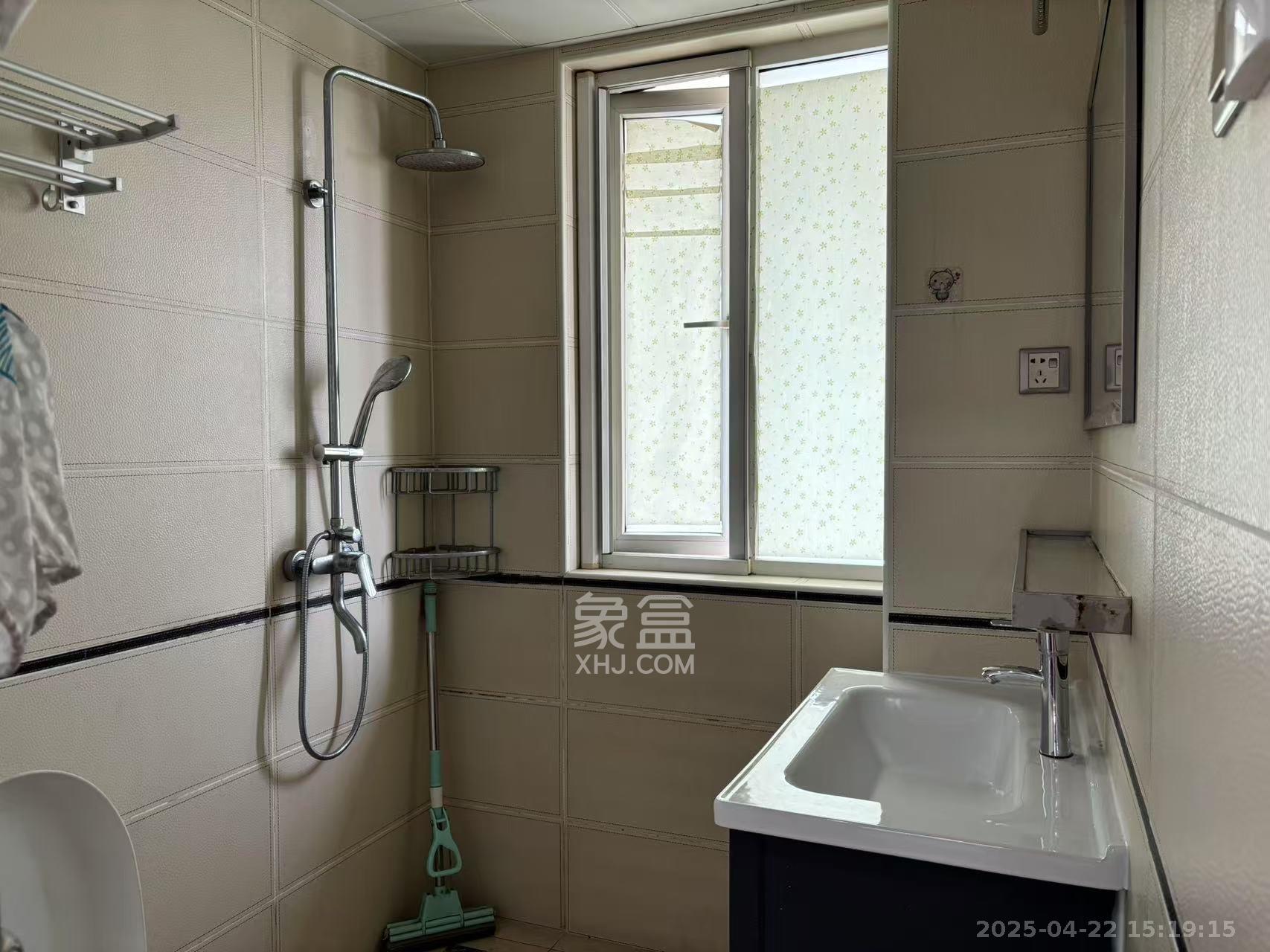 通华天都 1室2厅2卫 2700.0元/月 通华天都 1室2厅2卫 2700.0元/月室内图