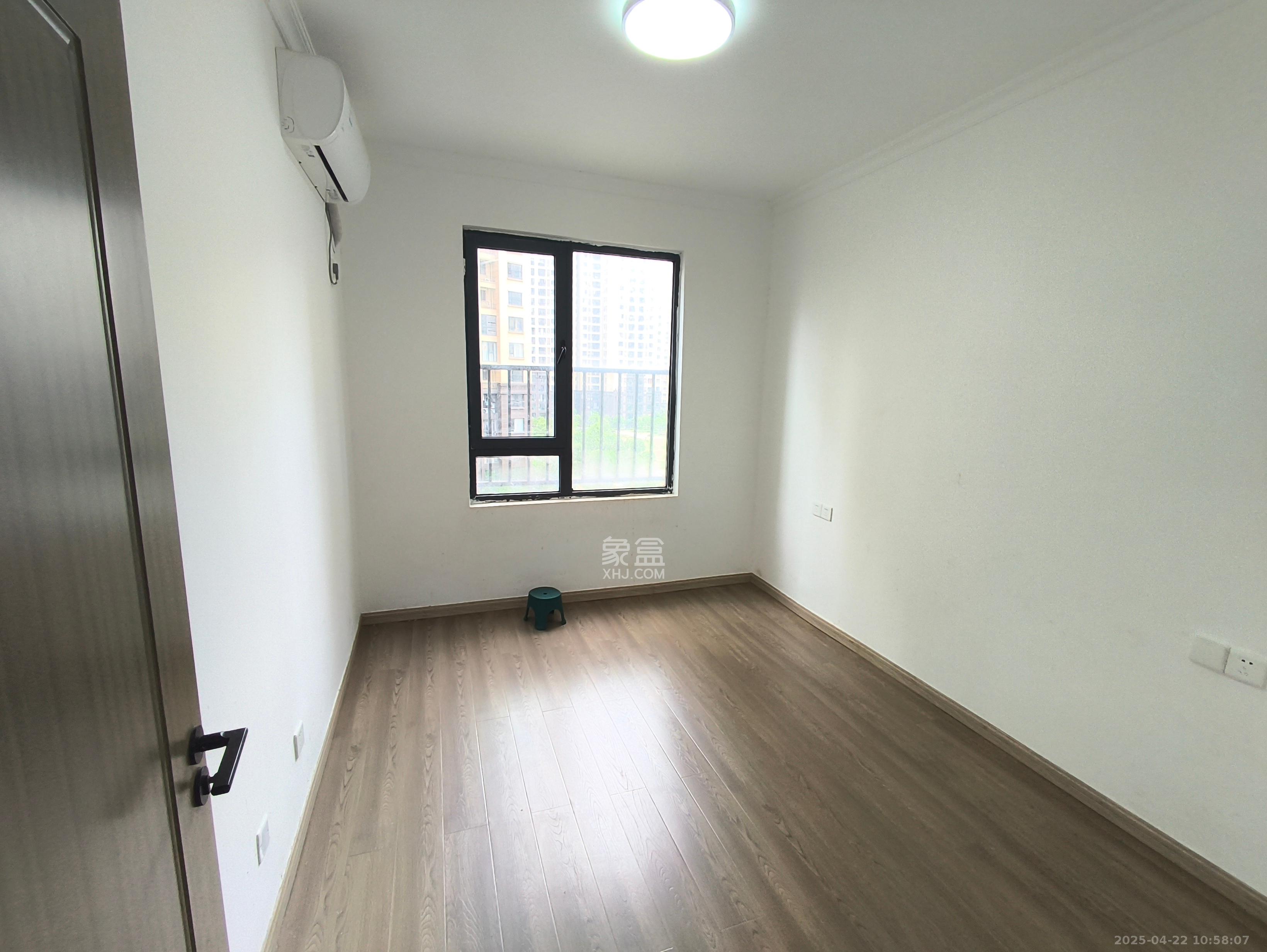 明发阅江悦府  4室1厅2卫   2200.00元/月室内图