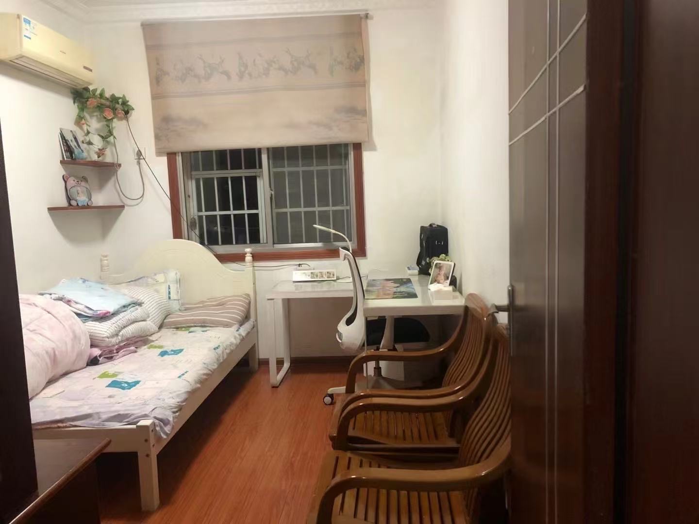 大汉巨龙家园 3室2厅2卫 59.8万 大汉巨龙家园 3室2厅2卫 59.8万客厅