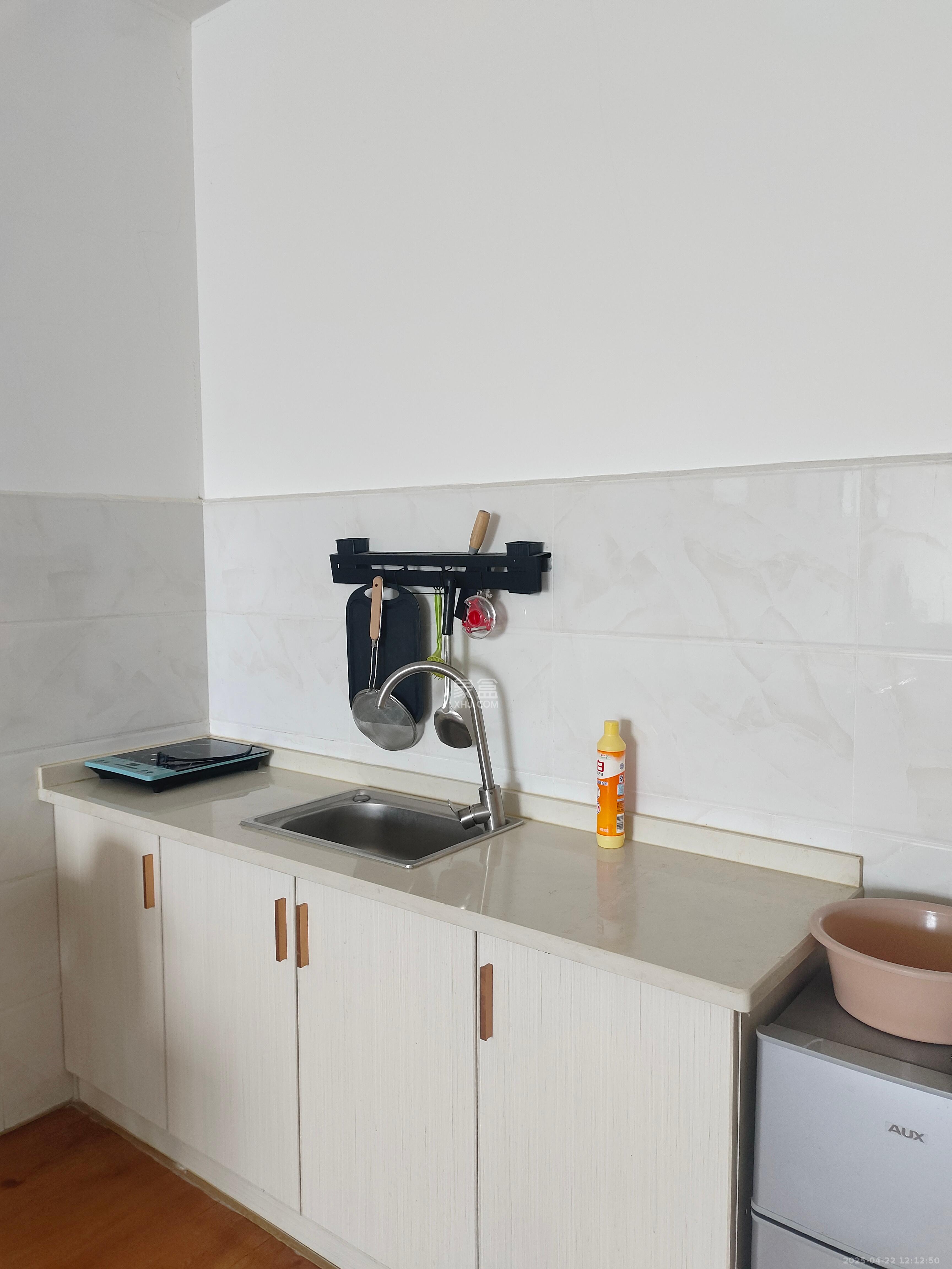 红星商务楼（红星蔬菜批发大市场）   58.65㎡      1200.0元/月室内图