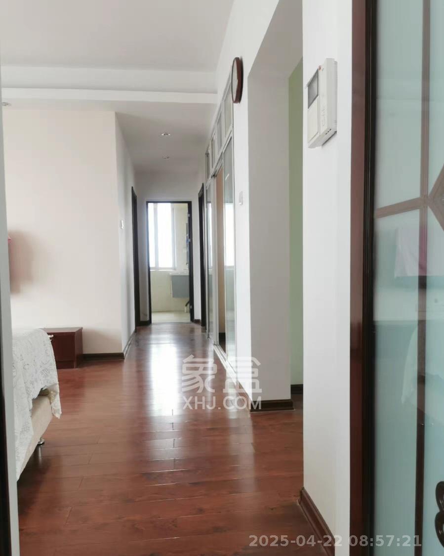 中房F联邦  3室2厅1卫    2300.0元/月 中房F联邦  3室2厅1卫    2300.0元/月室内图