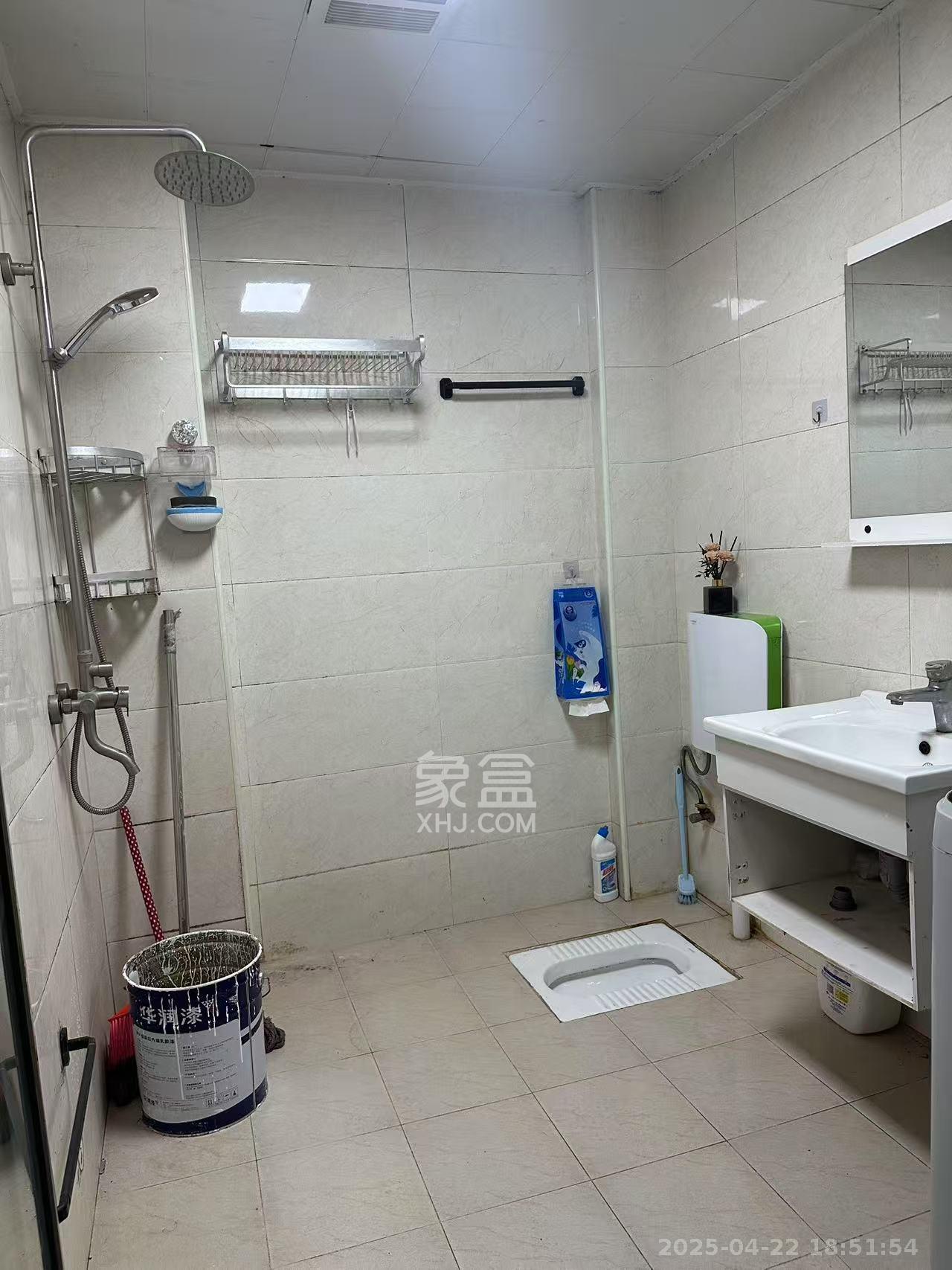 金鹰机电大市场 2室1厅1卫 1200.0元/月 金鹰机电大市场 2室1厅1卫 1200.0元/月室内图