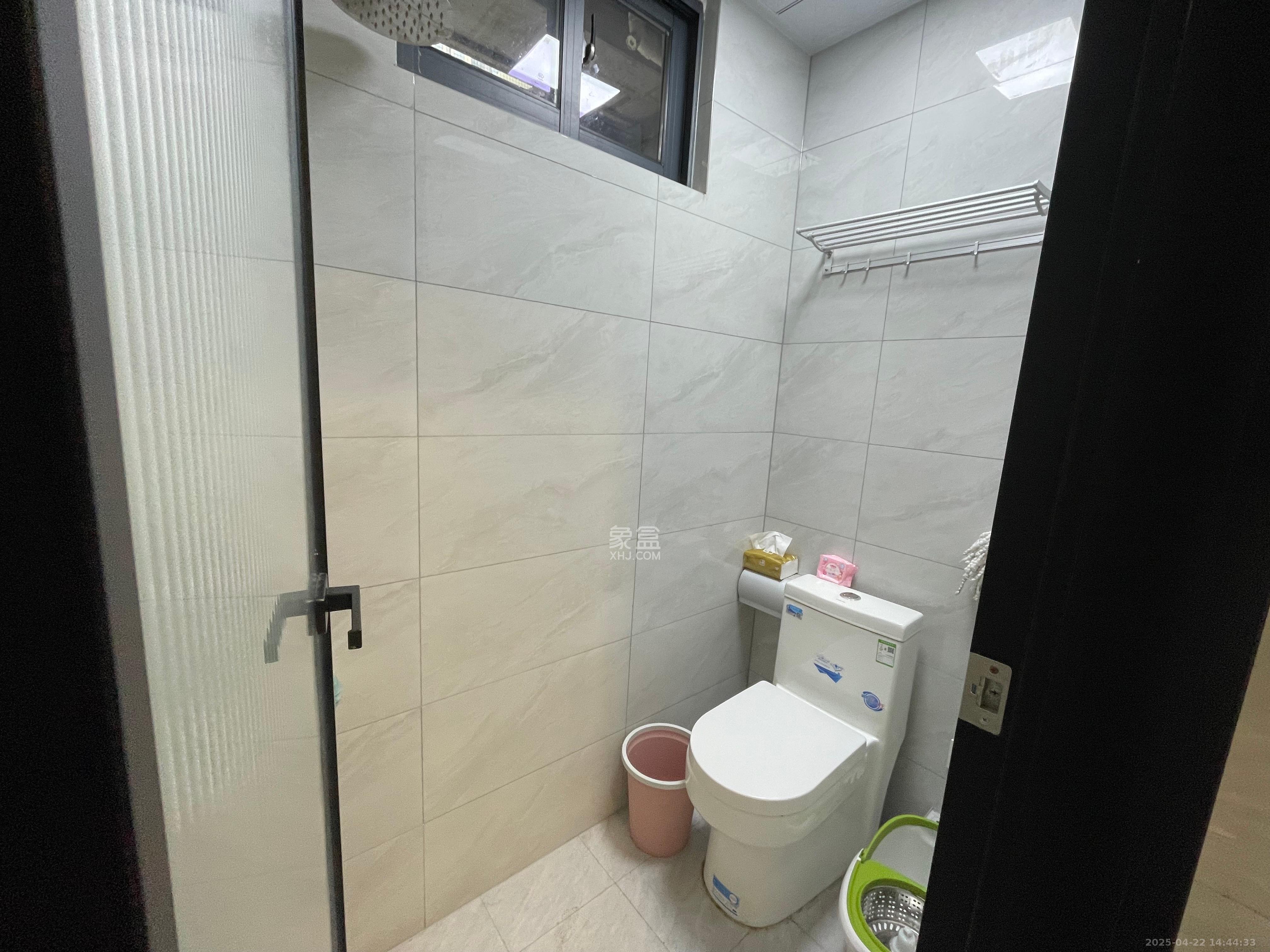 万润时光里  2室1厅1卫   3200.00元/月室内图