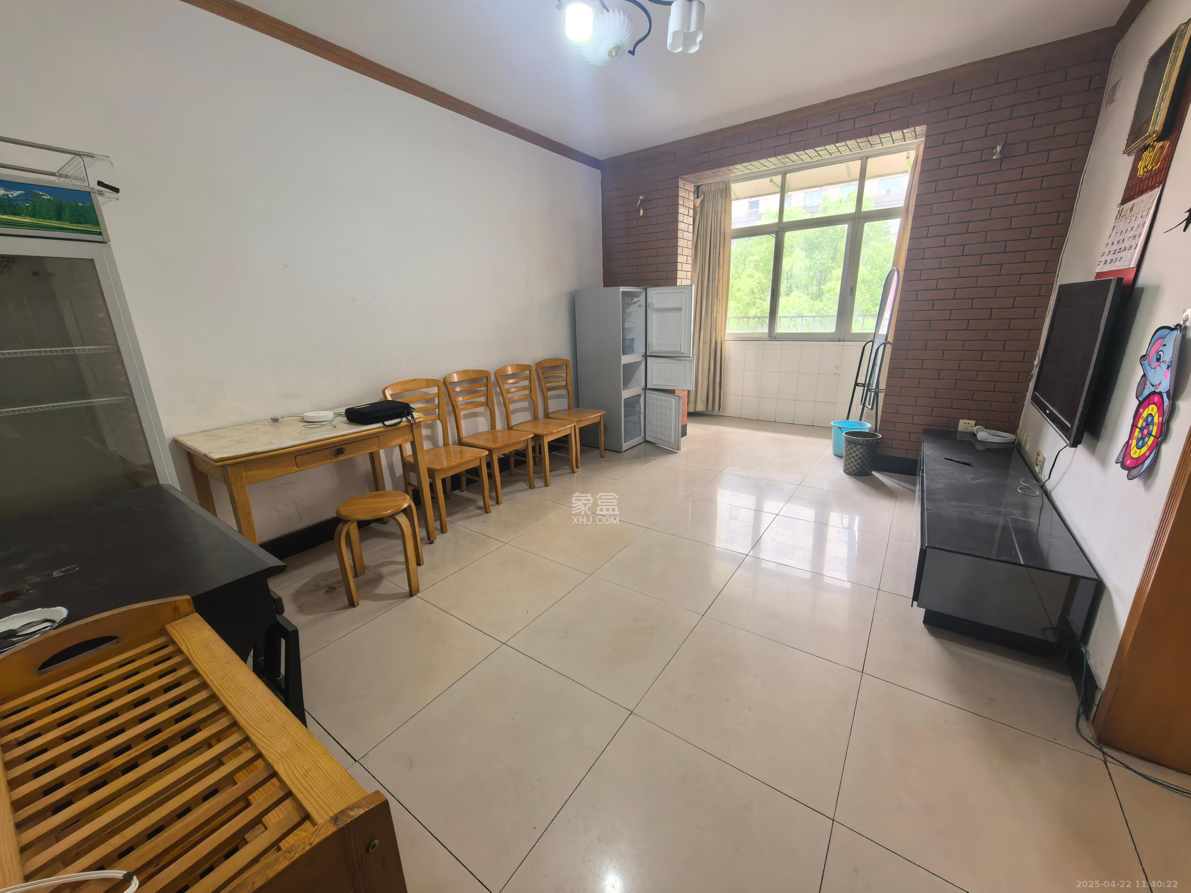 文艺村  1室1厅1卫   1400.00元/月室内图
