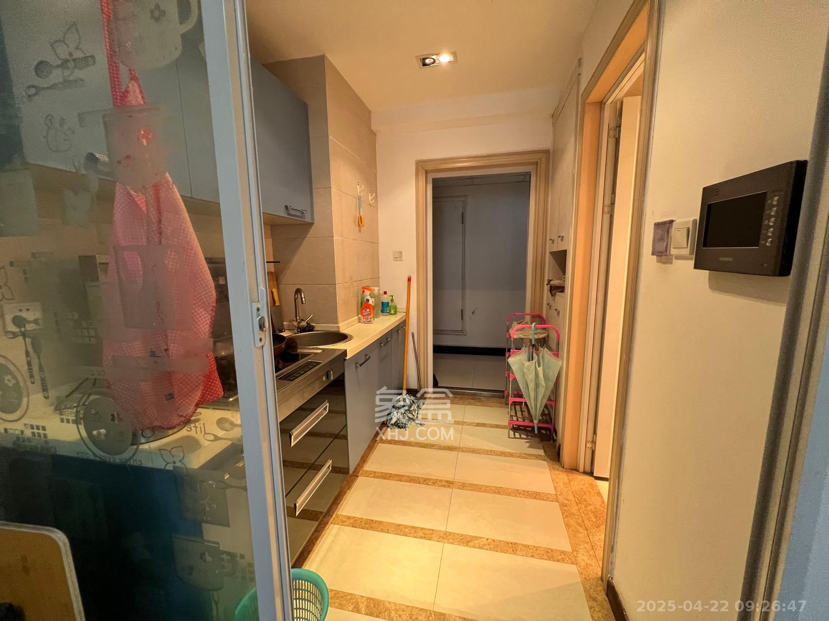 西子一间  1室1厅1卫   1800.00元/月室内图