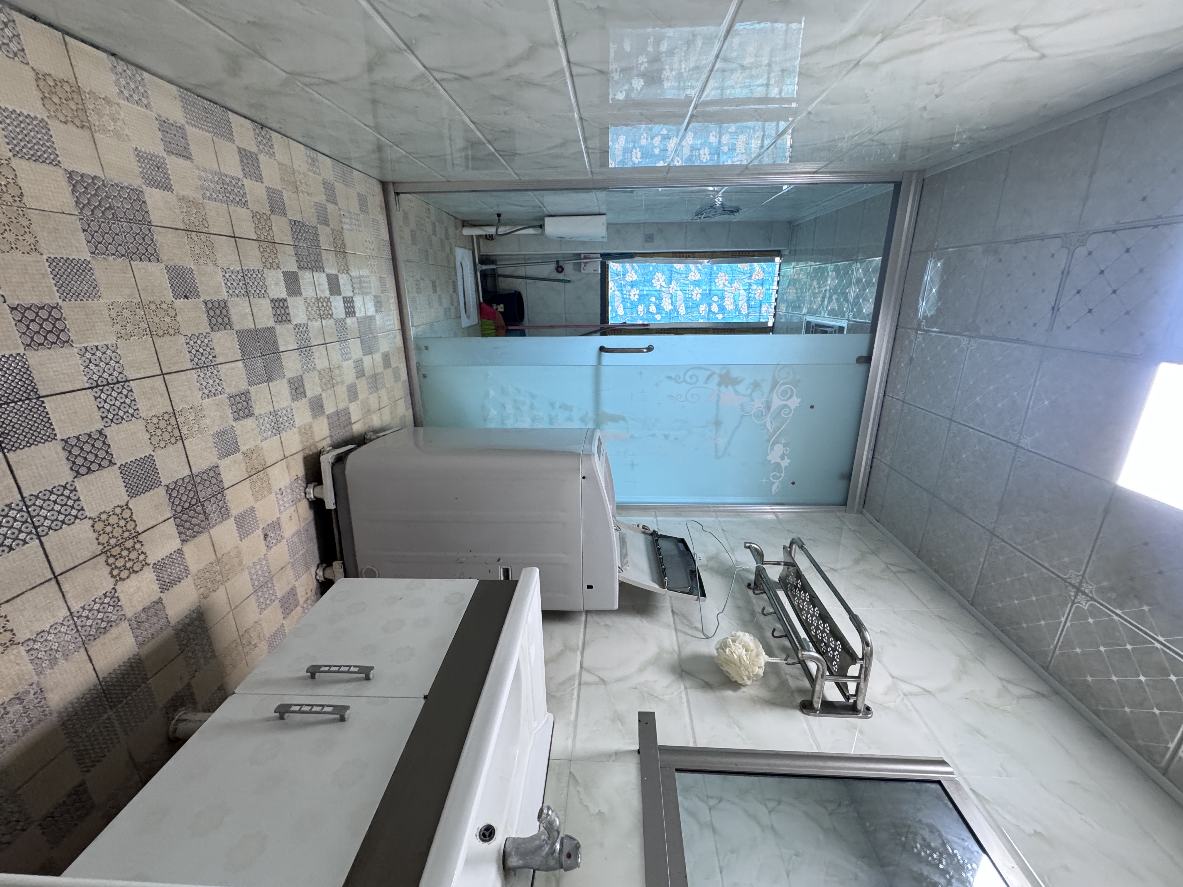 长湖小区 1室0厅0卫 1400.0元/月 长湖小区 1室0厅0卫 1400.0元/月室内图