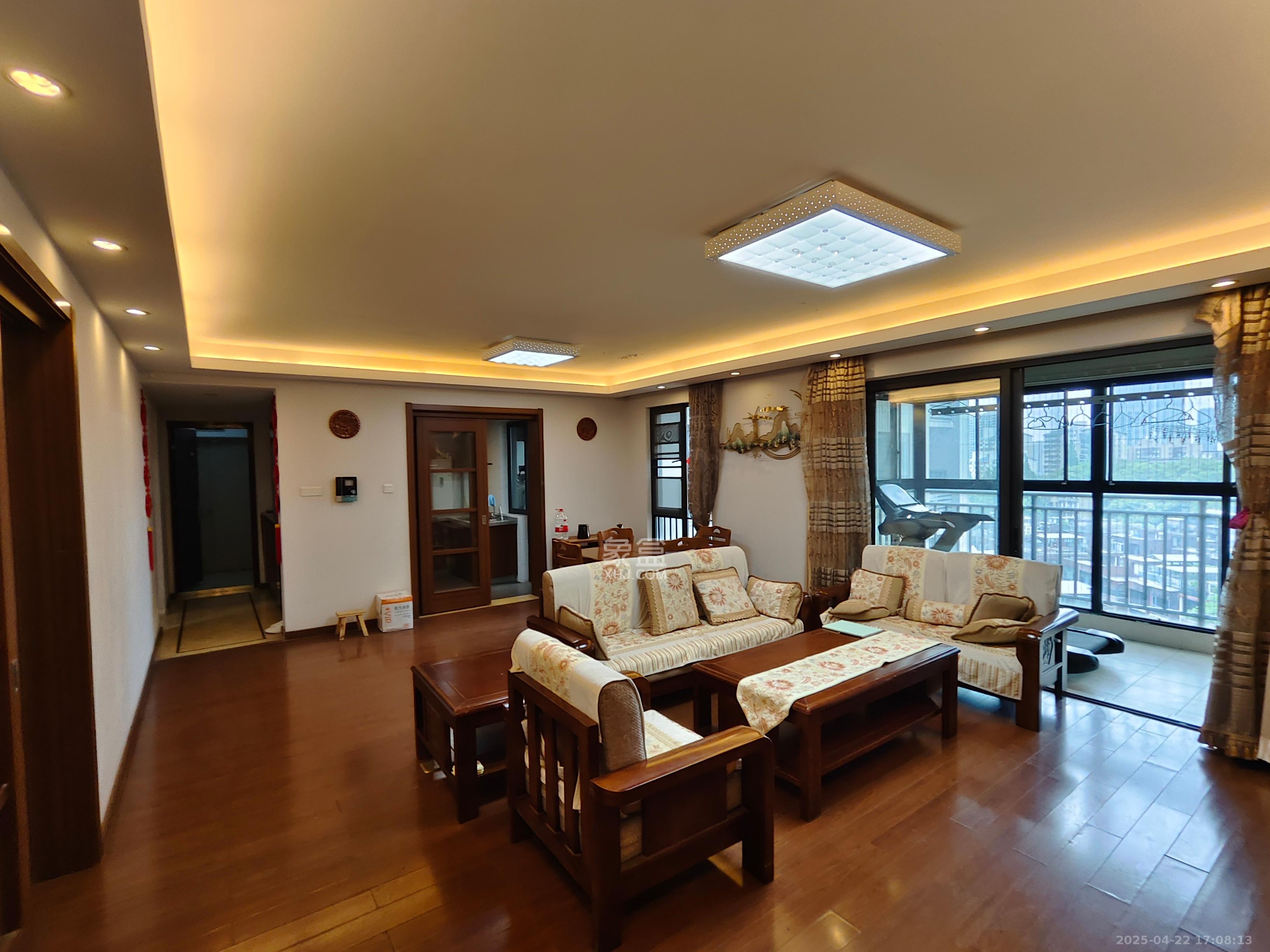 万科金域华府三四期  4室2厅2卫    3600.0元/月 万科金域华府三四期  4室2厅2卫    3600.0元/月室内图