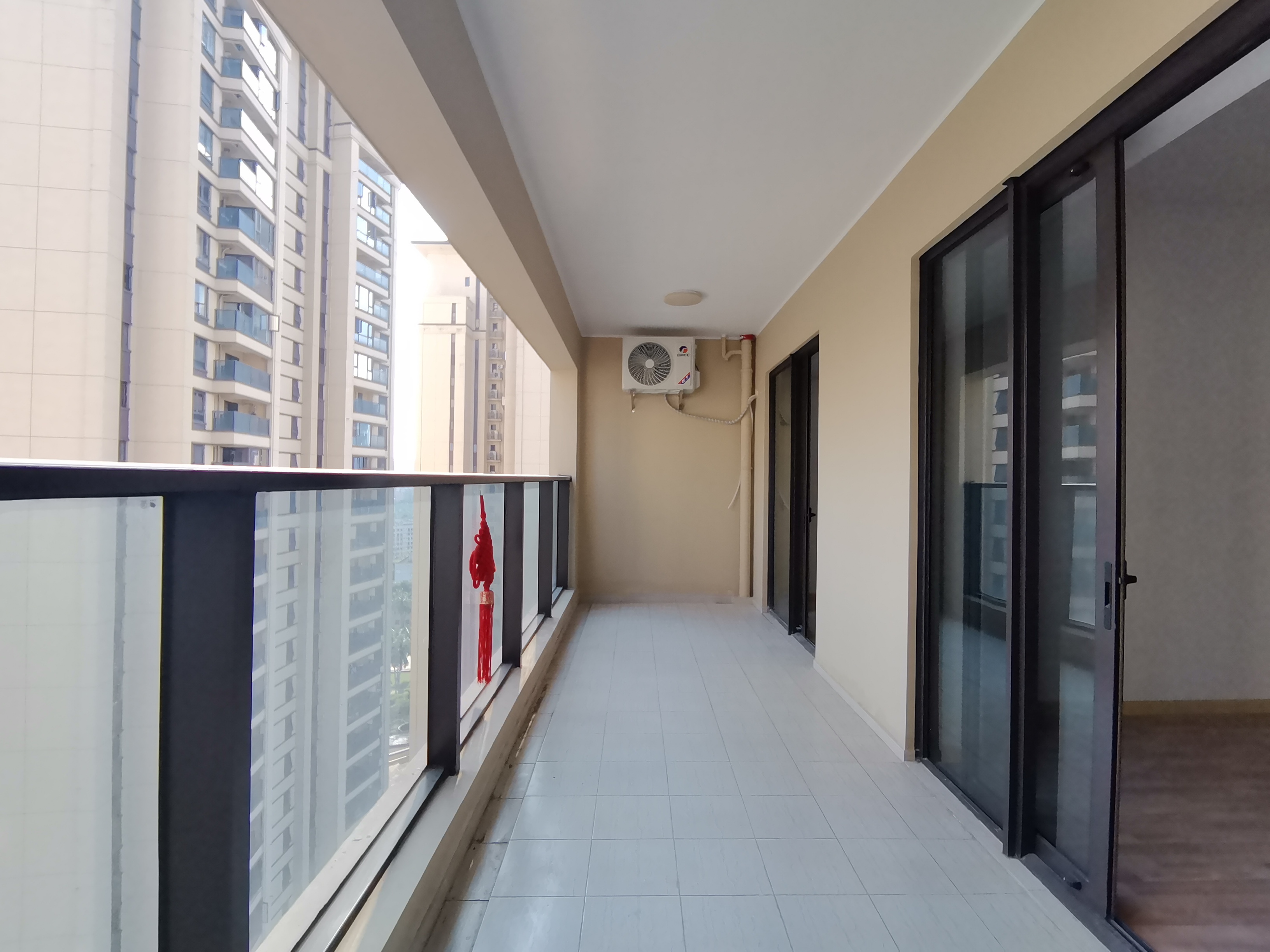 融创海口一号 4室2厅3卫 4000.0元/月 融创海口一号 4室2厅3卫 4000.0元/月室内图