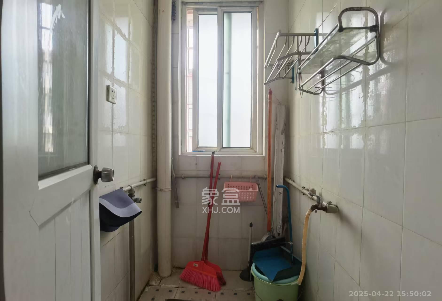 裕园小区(含浦) 3室2厅1卫 1500.0元/月 裕园小区(含浦) 3室2厅1卫 1500.0元/月室内图