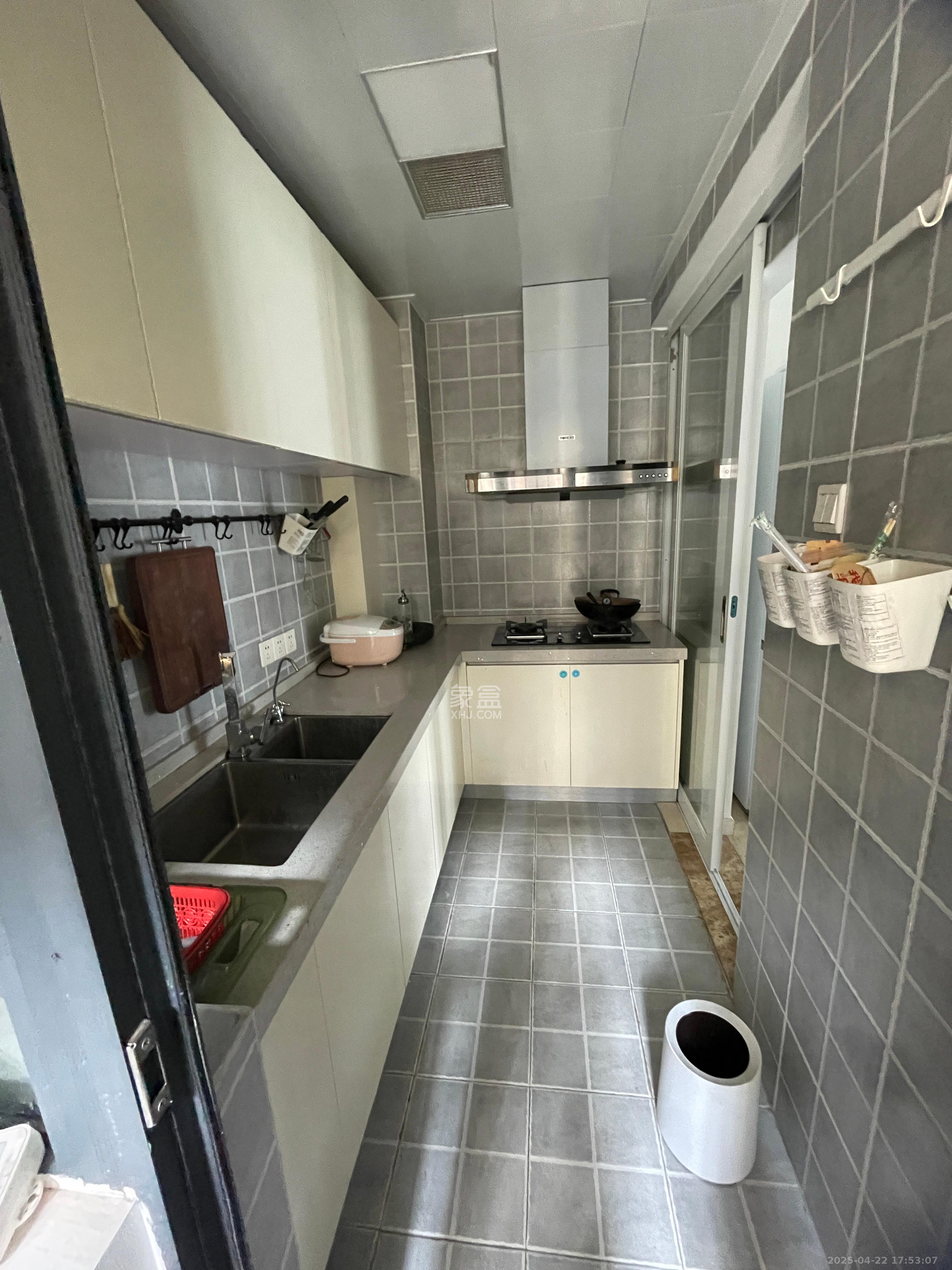 中建芙蓉嘉苑  3室2厅2卫   2800.00元/月室内图