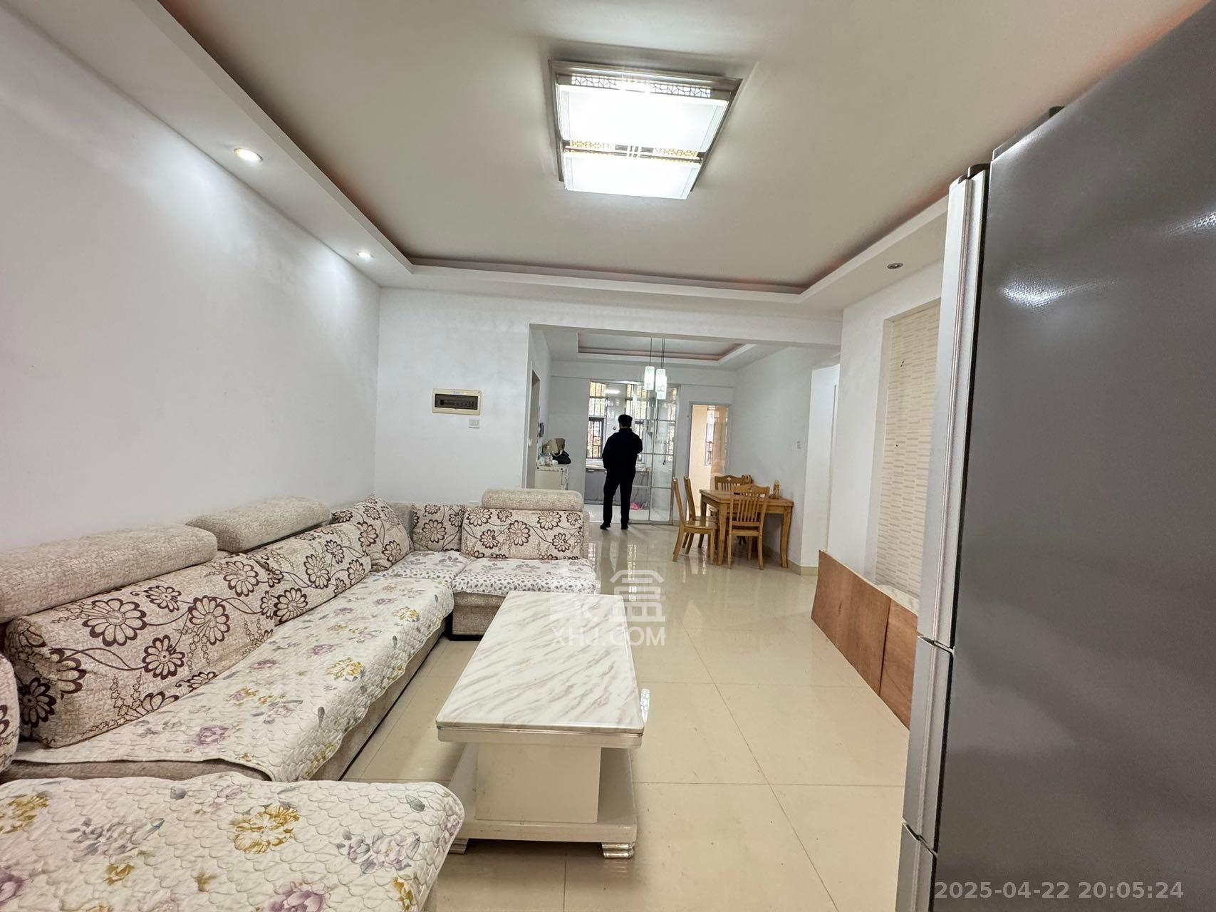 郡原居里  2室2厅1卫   1900.00元/月室内图1