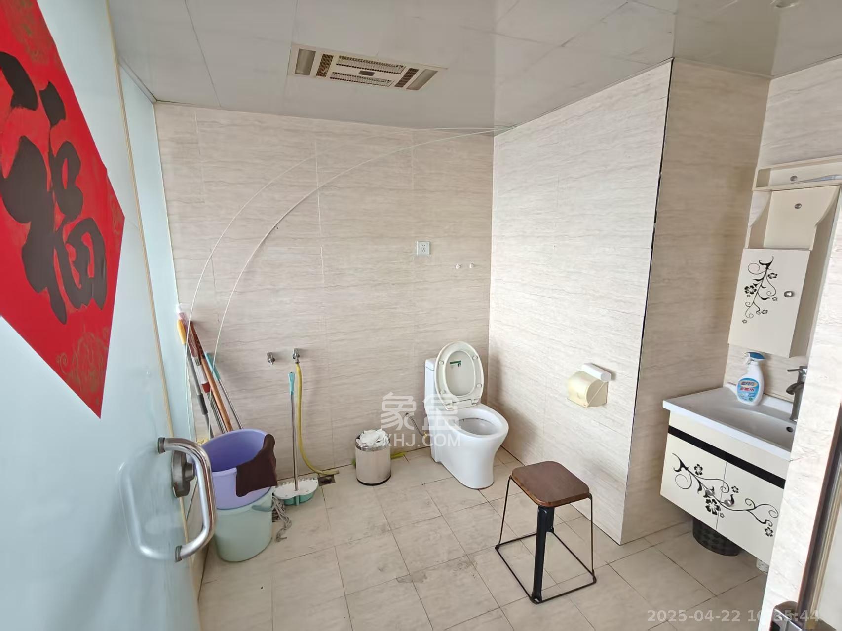 锦湘国际星城三期(锦绣苑) 1室1厅1卫 1500.0元/月 锦湘国际星城三期(锦绣苑) 1室1厅1卫 1500.0元/月室内图