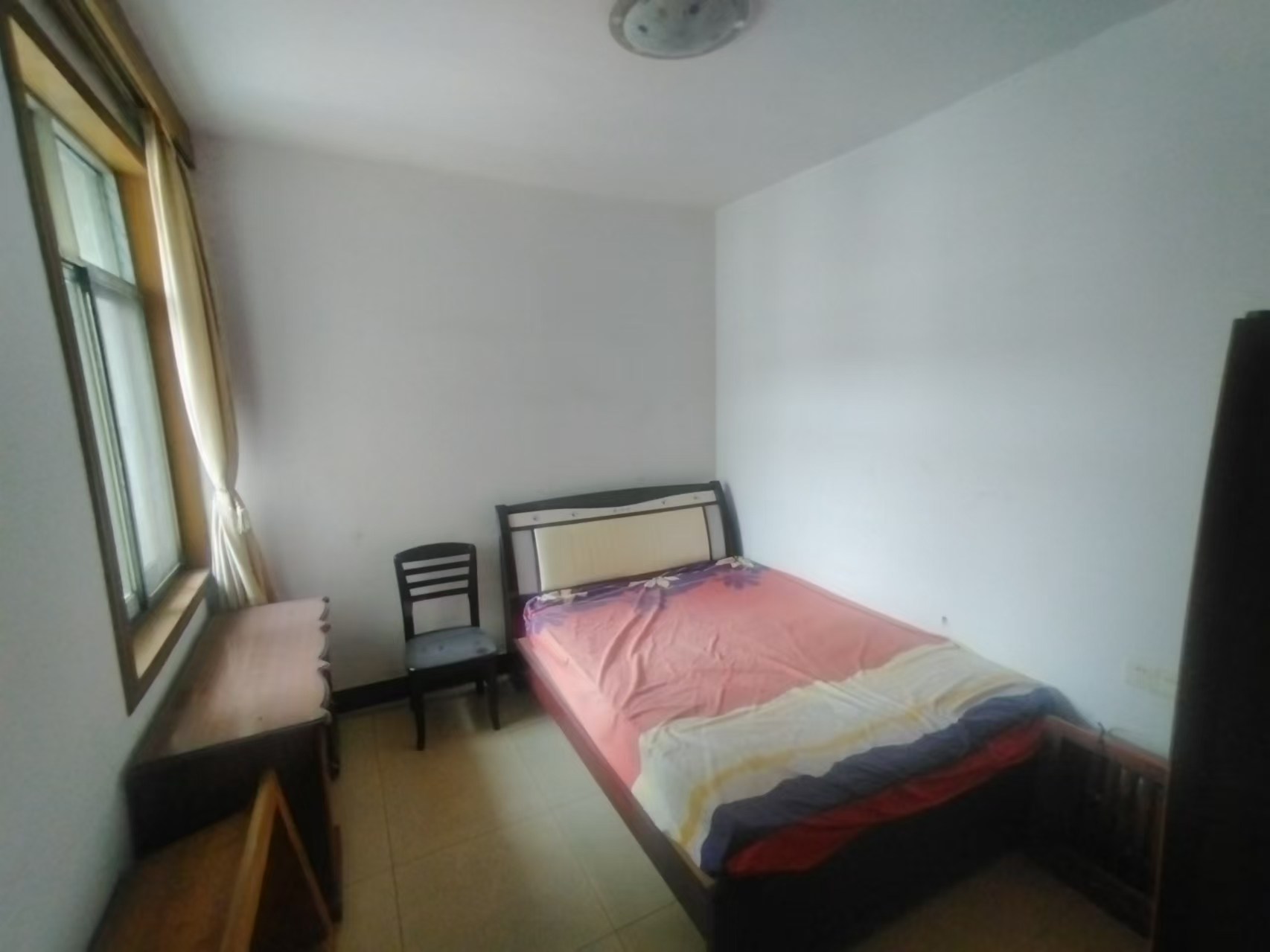 银竹苑小区  3室2厅1卫    21.8万 银竹苑小区  3室2厅1卫    21.8万室内图