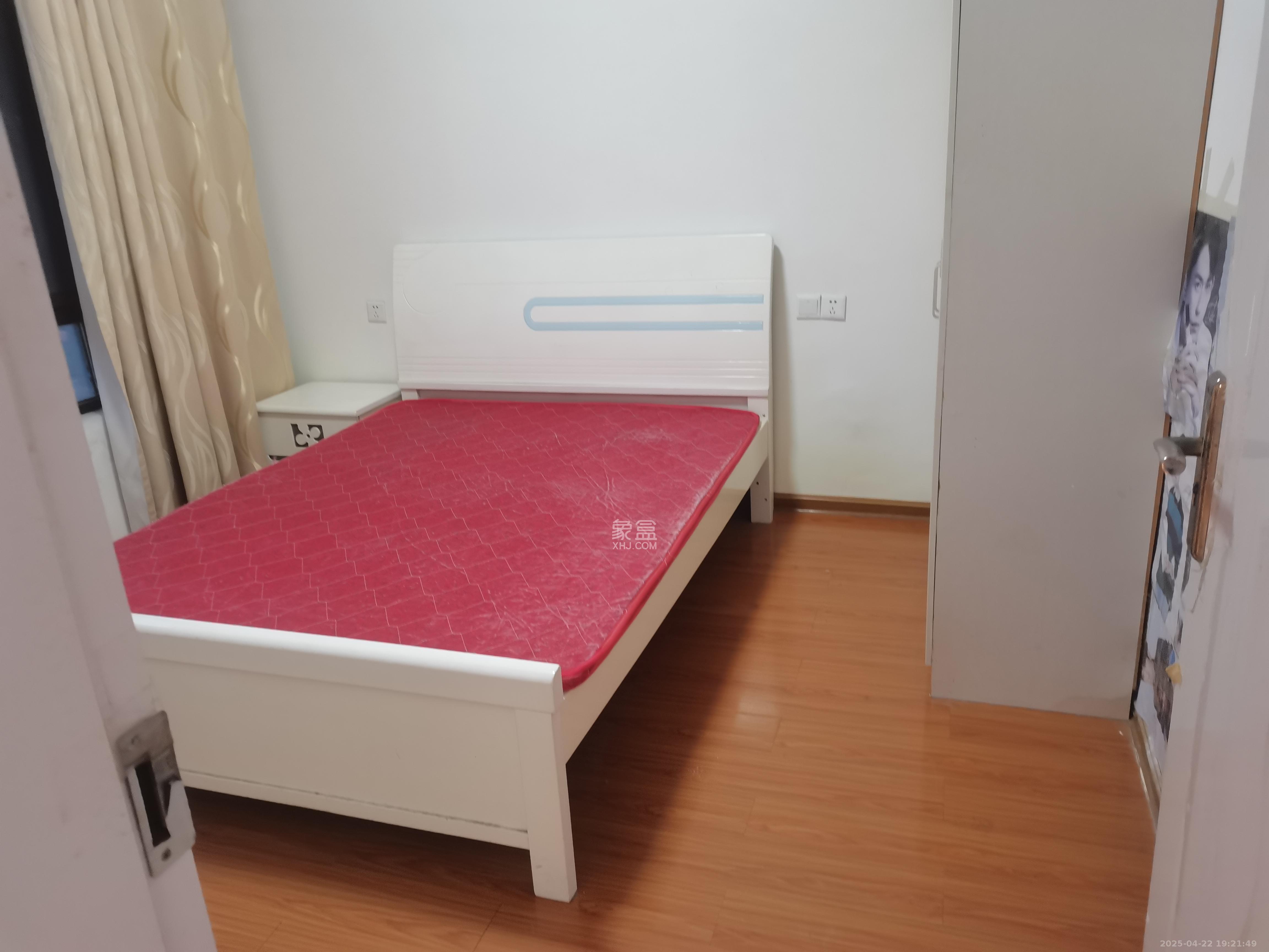 中信凯旋蓝岸（中信新城三期）  3室2厅1卫   2300.00元/月室内图