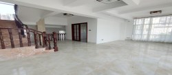 阳光西海岸一期（蓝天公寓别墅区）  3室2厅3卫   339.00万