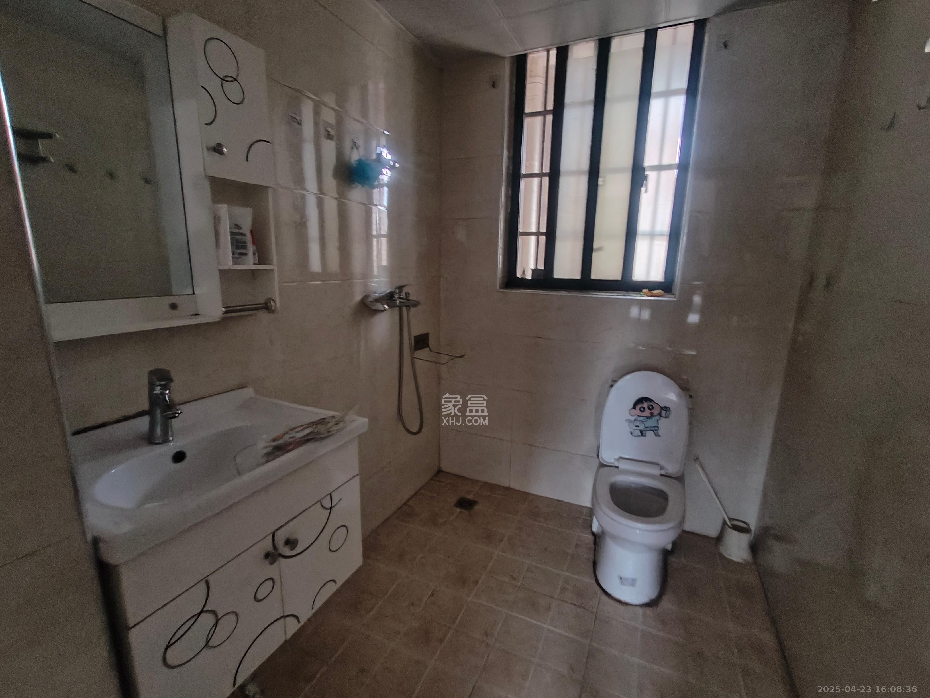 新雅黄金苑 3室2厅1卫 1800.0元/月 新雅黄金苑 3室2厅1卫 1800.0元/月室内图