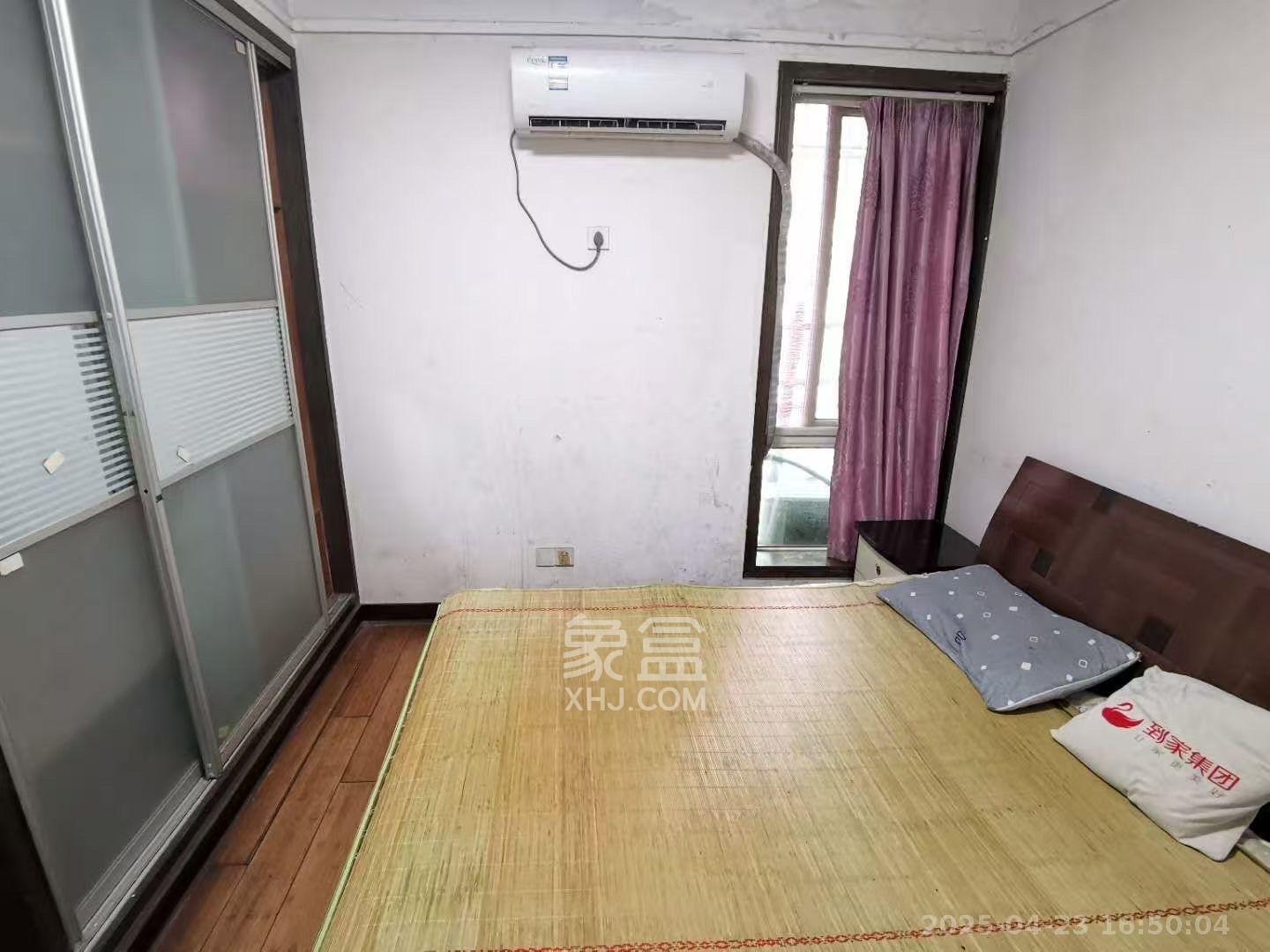 恩瑞麓山名园(龙王港小区) 3室2厅1卫 2100.0元/月 恩瑞麓山名园(龙王港小区) 3室2厅1卫 2100.0元/月室内图