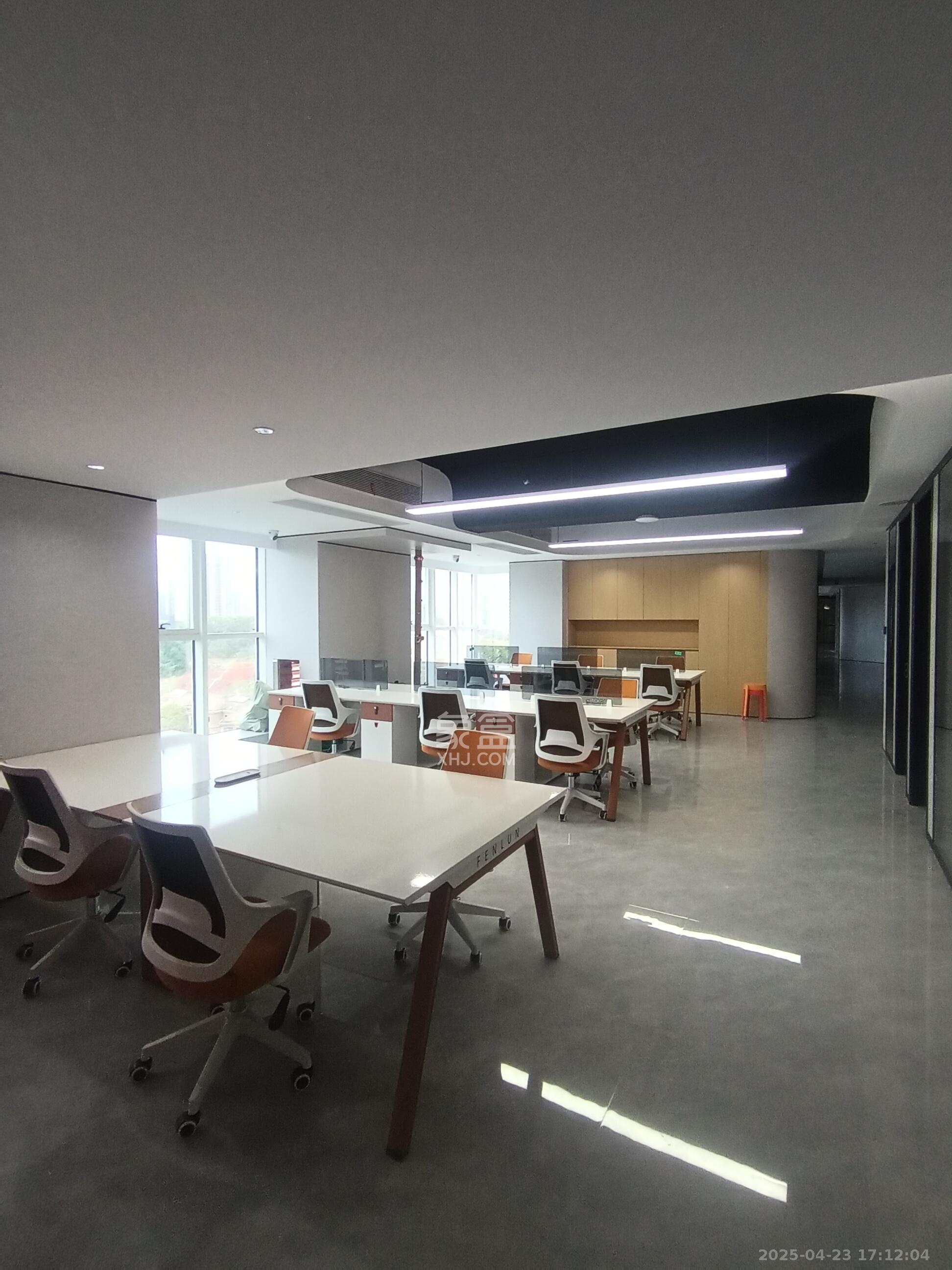 中建嘉和城  1室1厅1卫   2500.00元/月室内图
