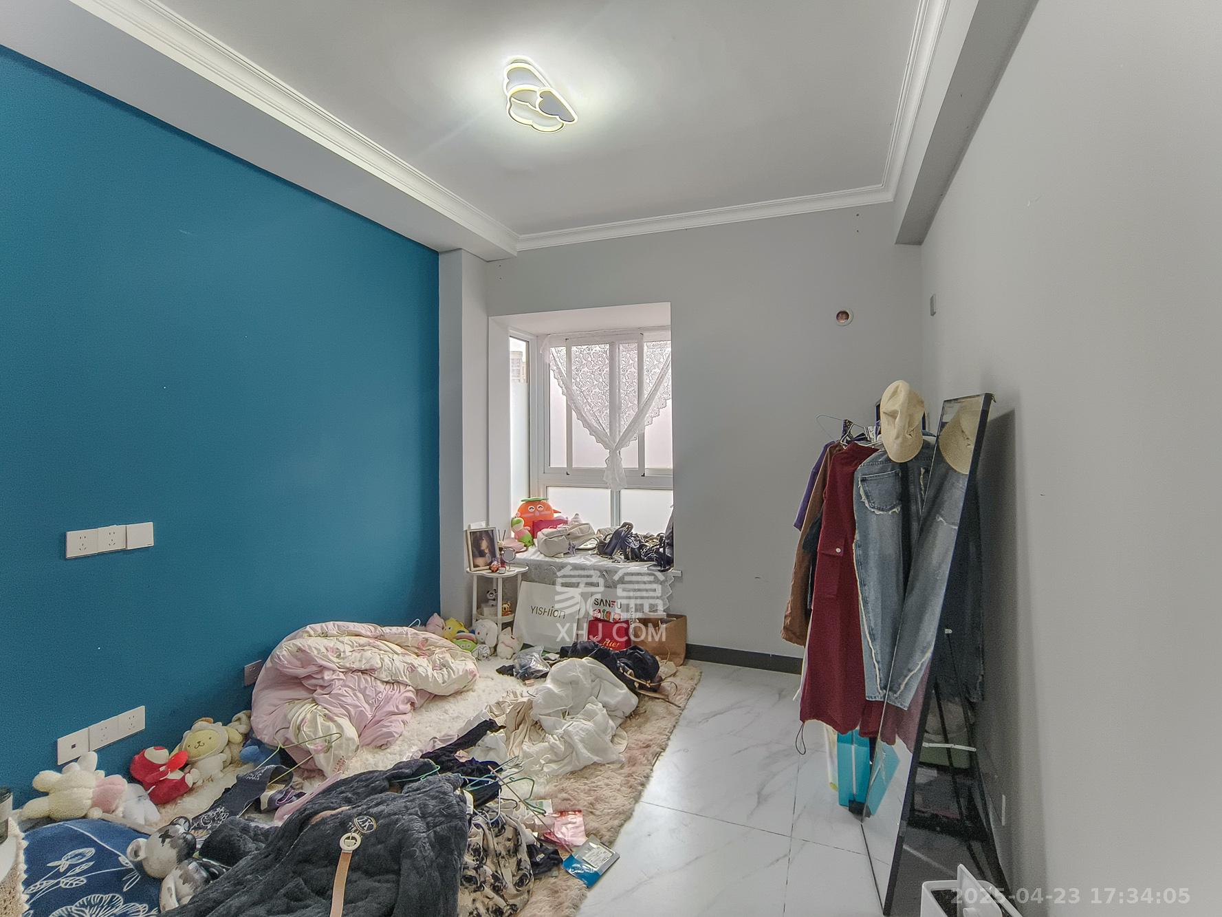 山水湾  4室2厅2卫    78.8万 山水湾  4室2厅2卫    78.8万卧室