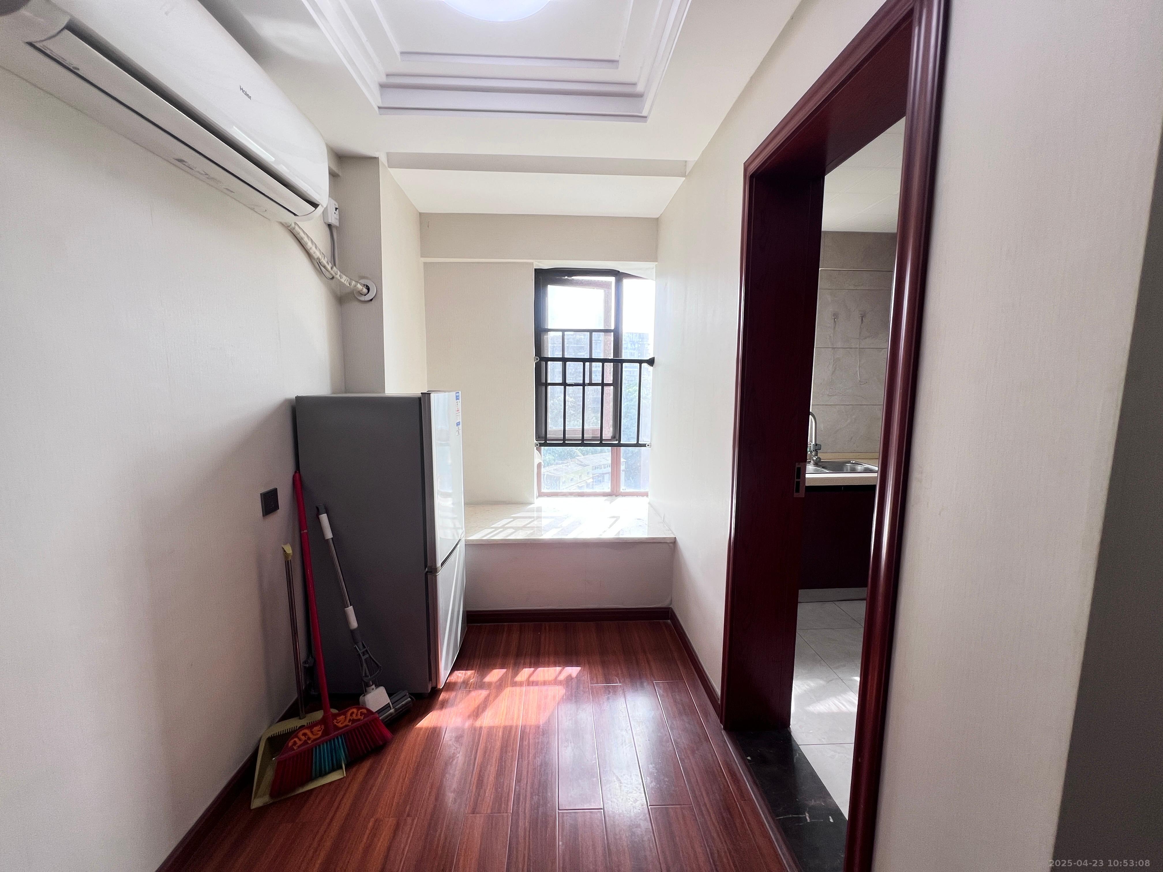 山语云栖 3室2厅1卫 2000.0元/月 山语云栖 3室2厅1卫 2000.0元/月室内图