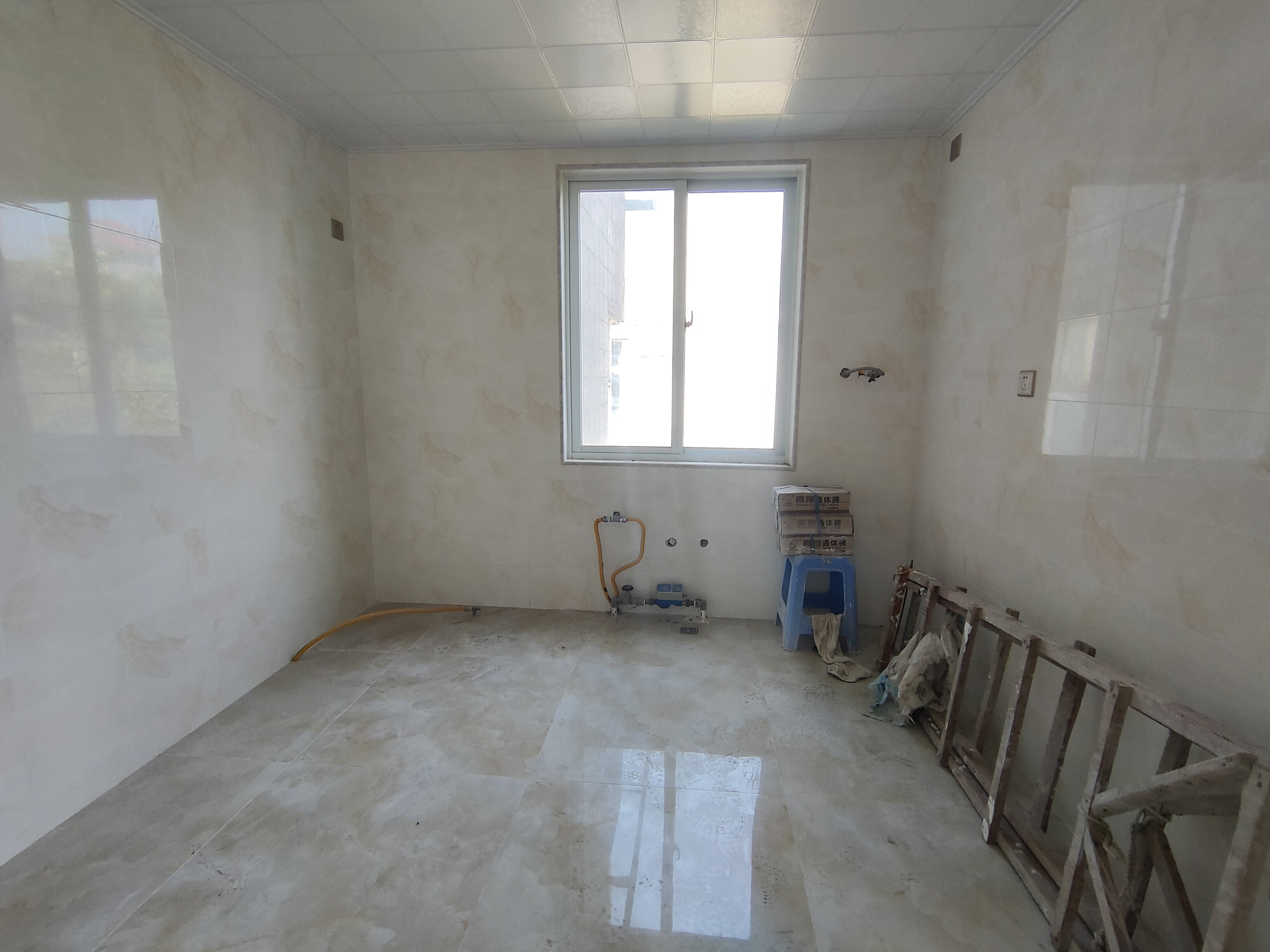 阳光西海岸一期(蓝天公寓别墅区) 3室2厅3卫 339.0万 阳光西海岸一期(蓝天公寓别墅区) 3室2厅3卫 339.0万室内图