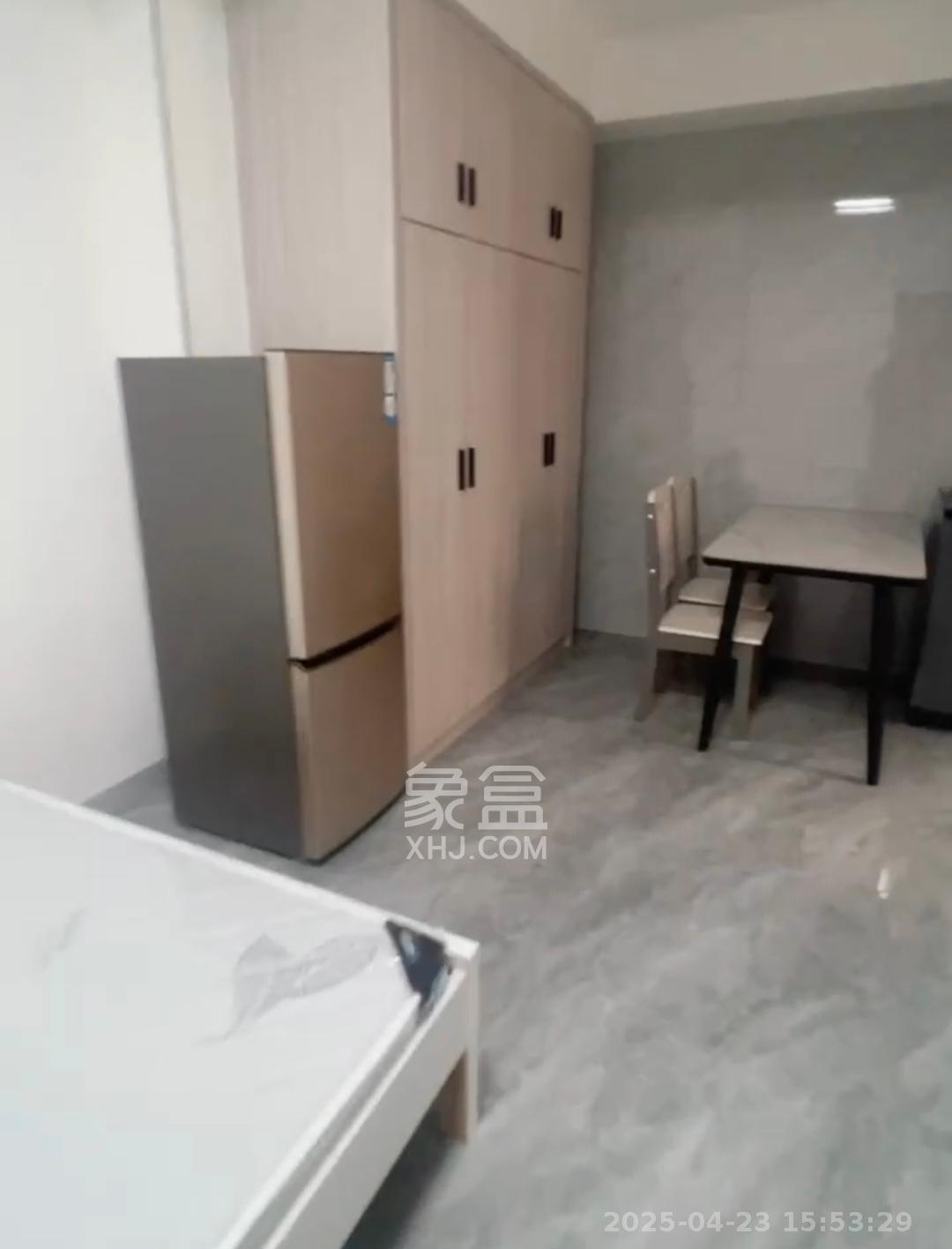 和润园一、二期 1室1厅1卫 1200.0元/月 和润园一、二期 1室1厅1卫 1200.0元/月室内图